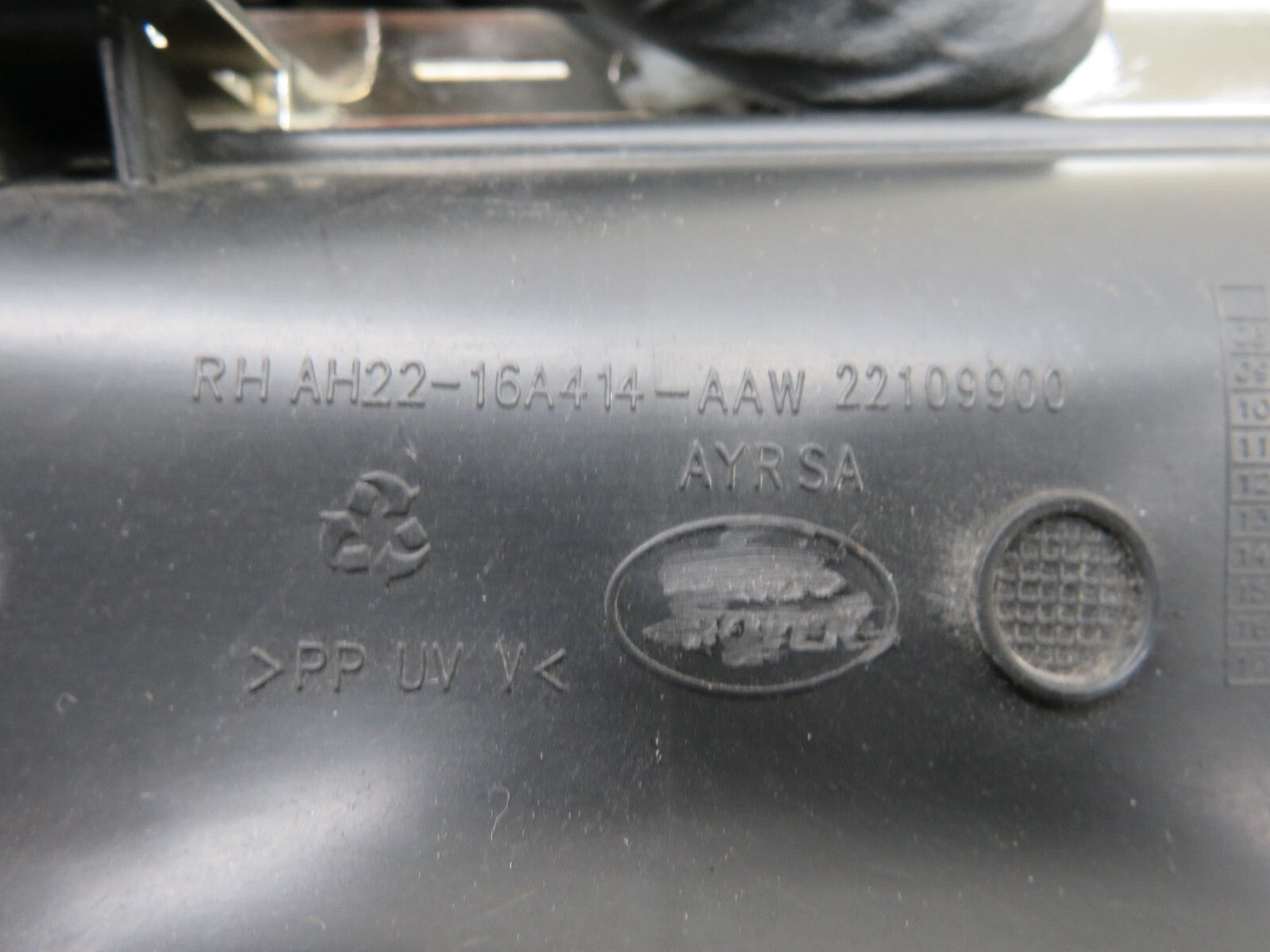 OS DRIVER FRONT GRILLE VENT FOR LAND ROVER DISCOVERY 2009-2018 L319