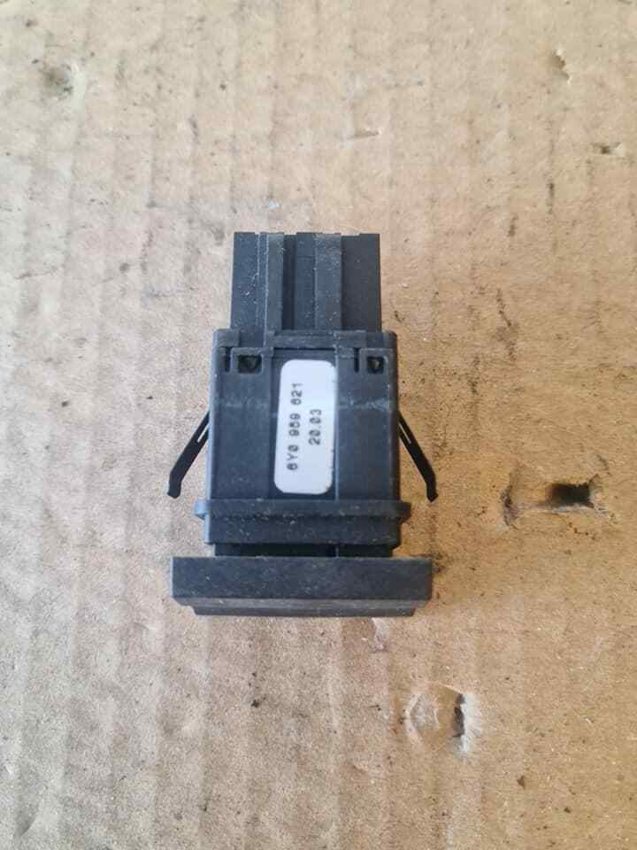 SKODA FABIA REAR WINDOW DEMISTER SWITCH 1999-2006 NO2