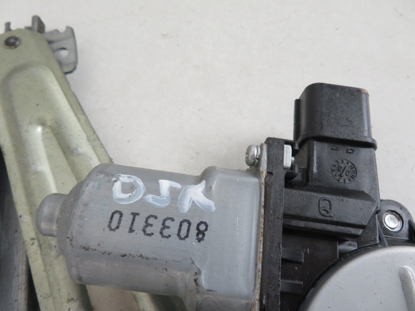 PEUGEOT 4007 OSR WINDOW REGULATOR 2007-2012 1630-15