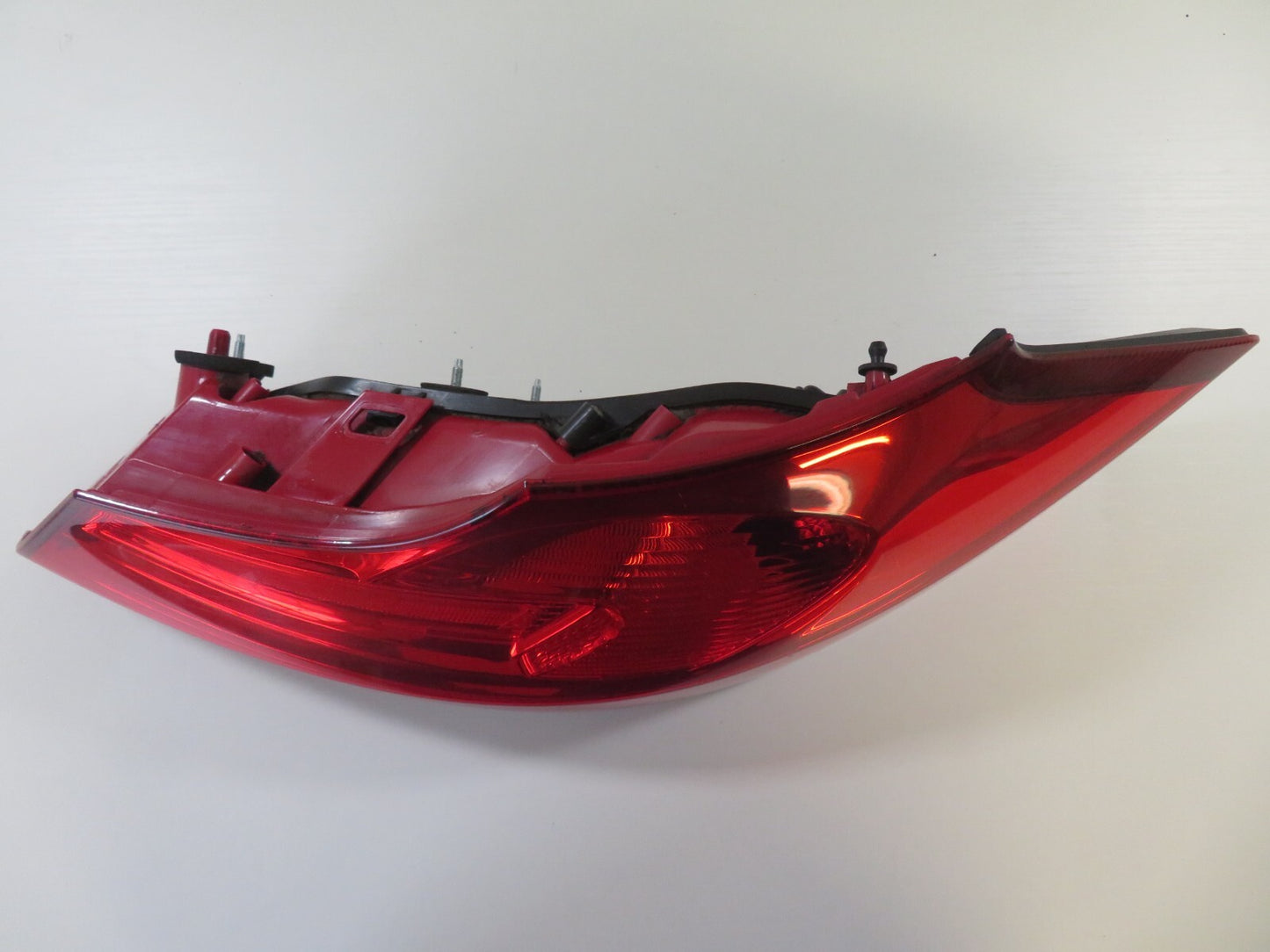 VAUXHALL INSIGNIA ESTATE OSR DRIVER REAR TAIL LIGHT 13226857 2008-2013 NSBK1730
