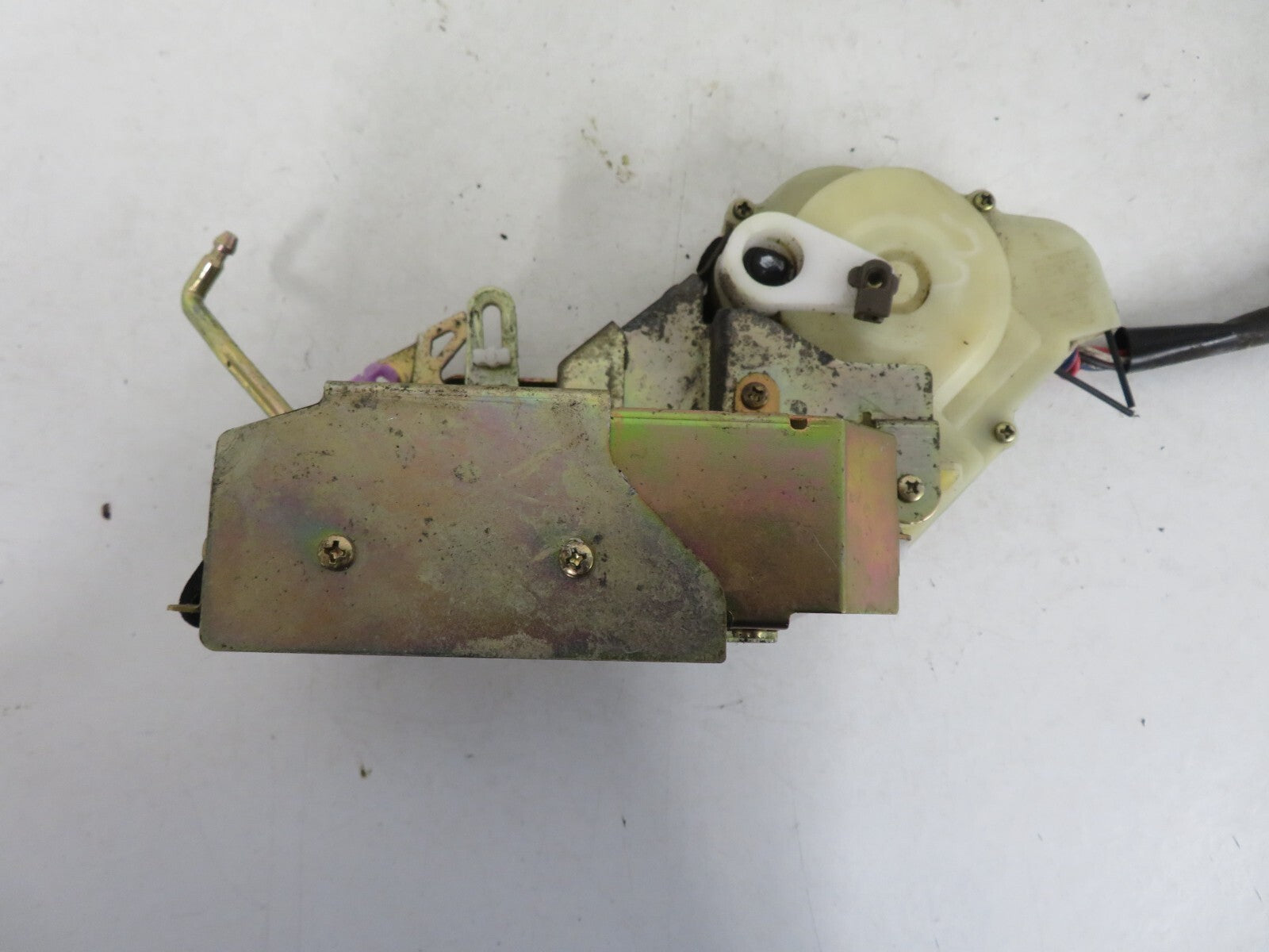 HONDA CRV MK2 OSR DOOR LOCK CATCH 2002-2006 1624-3