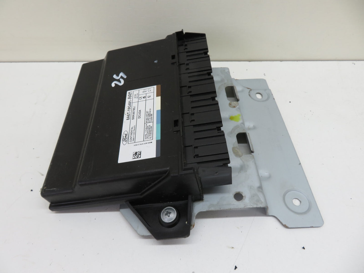 FORD FIESTA MK7 ST180 CENTRAL LOCKING MODULE 8A6T-19G481-AAM 2013-2017
