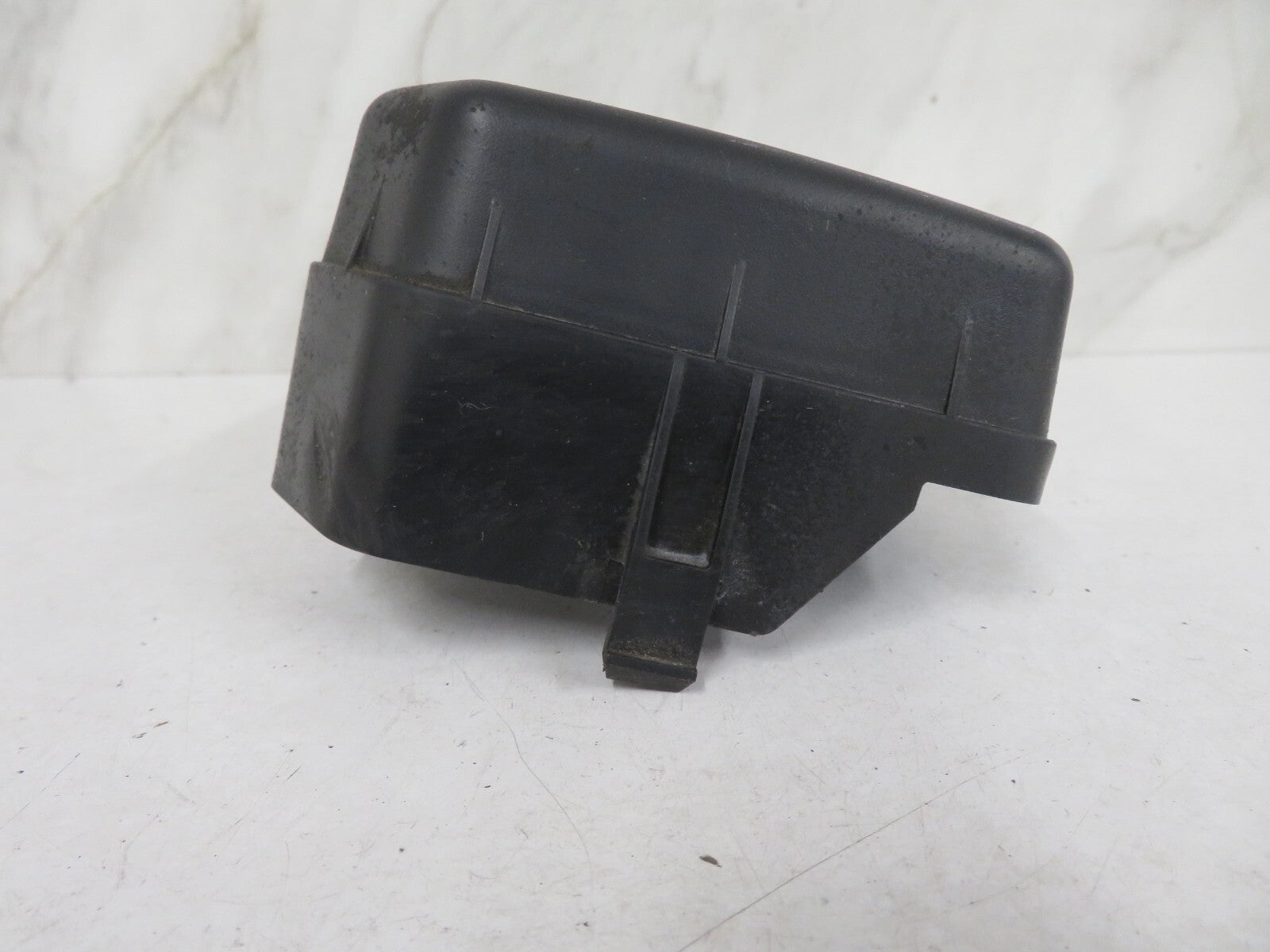 HYUNDAI GETZ ENGINE BAY FUSE BOX COVER LID 91298-1C201 2002-2005 1234-3