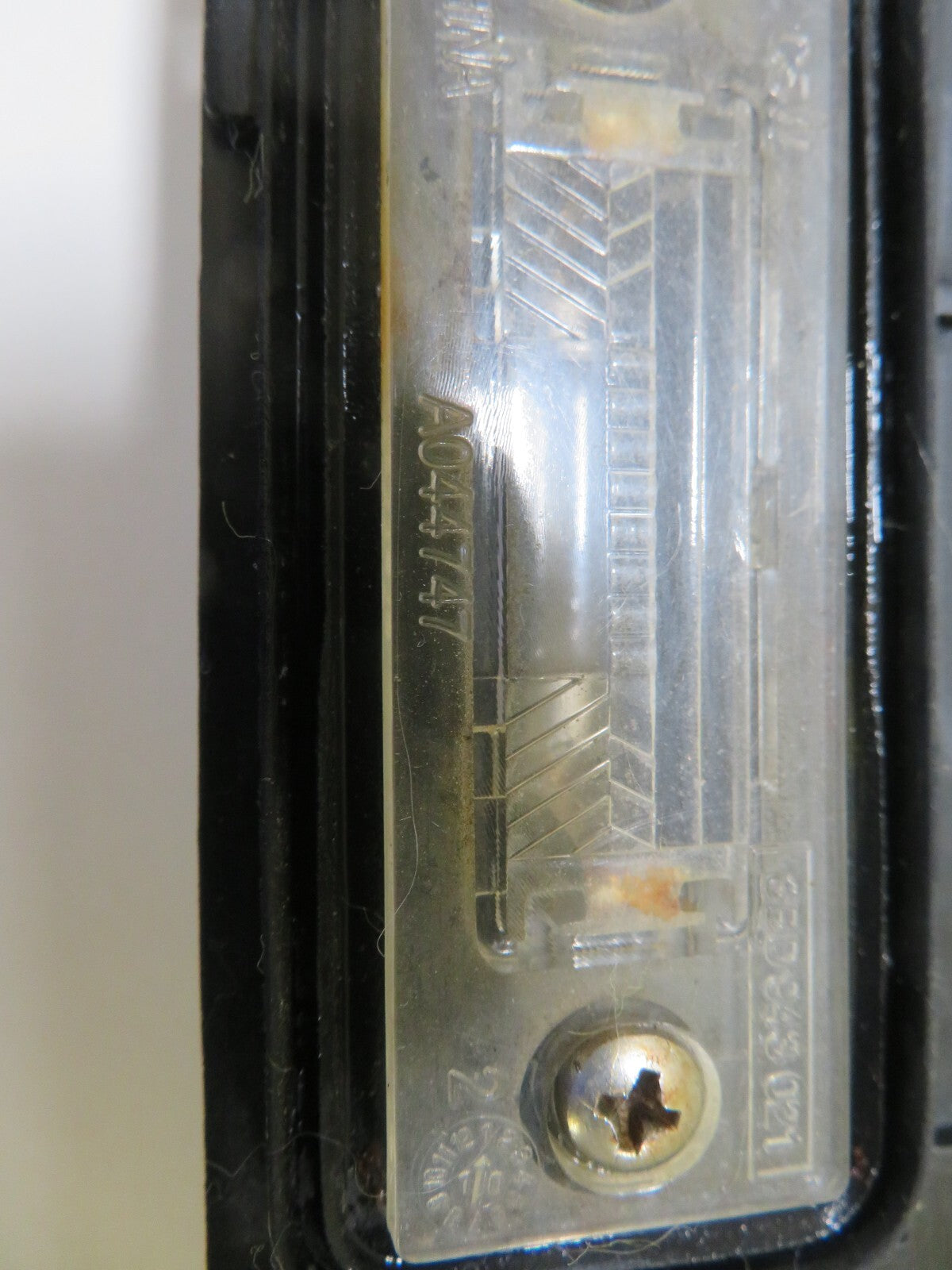 VOLKSWAGEN VW TOURAN REAR TAILGATE NUMBERPLATE LIGHTS 1TD827574A 2003-09 1019-2