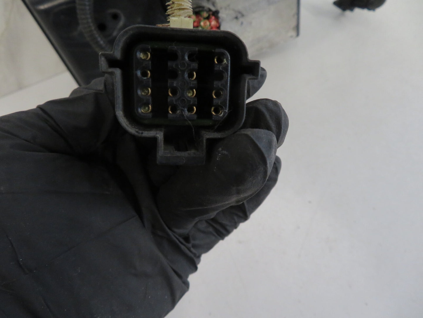 FORD TRANSIT CONNECT 1.8 TDCI ENGINE BAY FUSE BOX 2T1A14A067AD 2002-2006 A1327-3