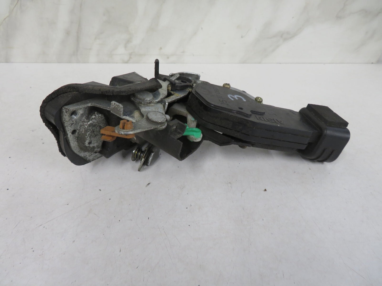 SUZUKI GRAND VITARA 5DR OSR DRIVER REAR DOOR LOCK CATCH 1998-2005 1447-3