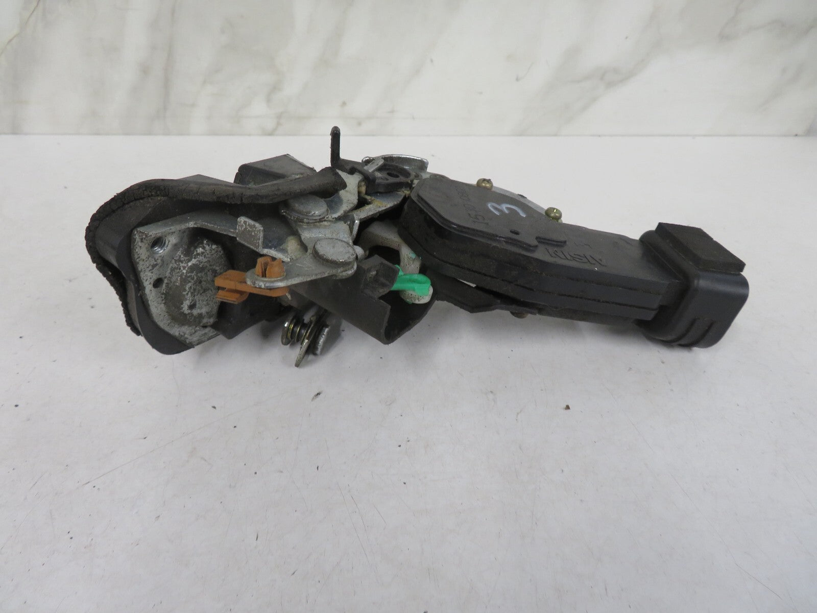 SUZUKI GRAND VITARA 5DR OSR DRIVER REAR DOOR LOCK CATCH 1998-2005 1447-3