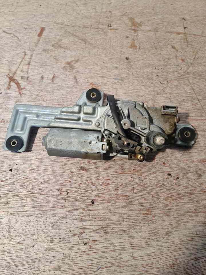 MITSUBISHI PAJERO MK2 REAR WIPER MOTOR 0390206518 1998-2007
