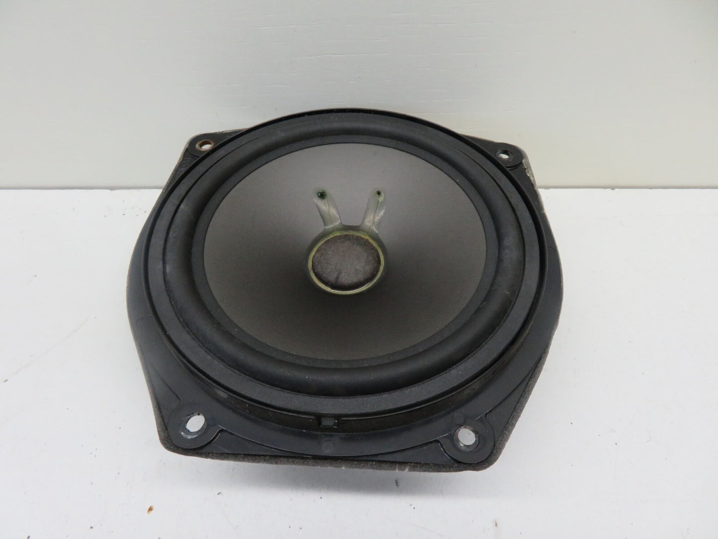 LAND ROVER FREELANDER 1 HARMON KARDON DOOR SPEAKER 1997-2006 1752-8