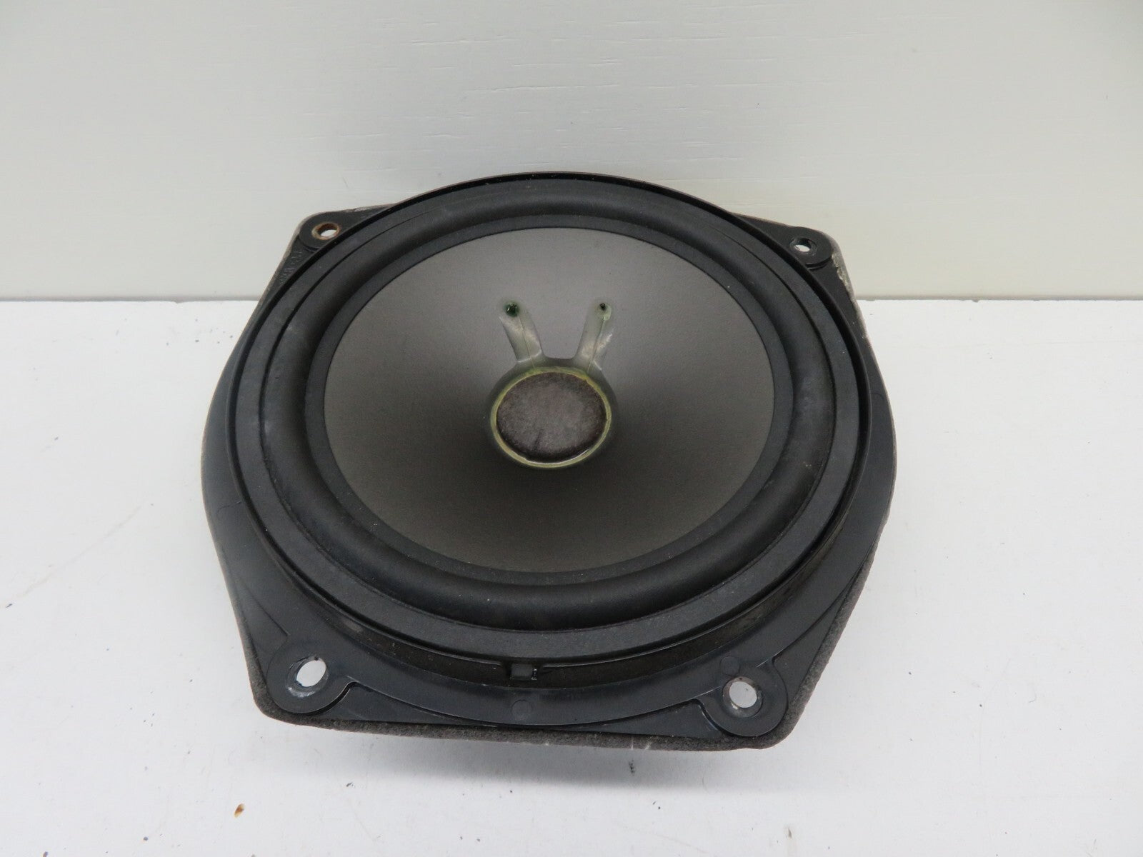 LAND ROVER FREELANDER 1 HARMON KARDON DOOR SPEAKER 1997-2006 1752-8