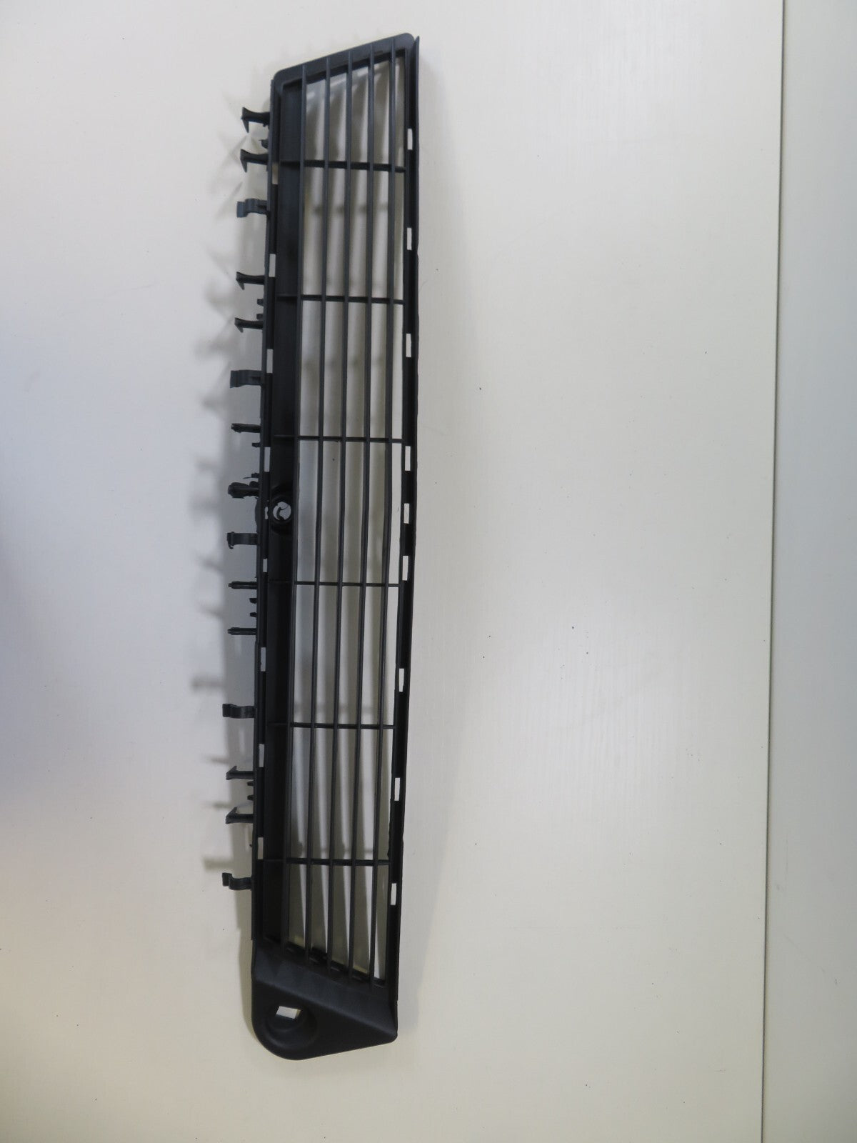 FRONT GRILL FOR VAUXHALL VECTRA FOR YEARS 2003-2005