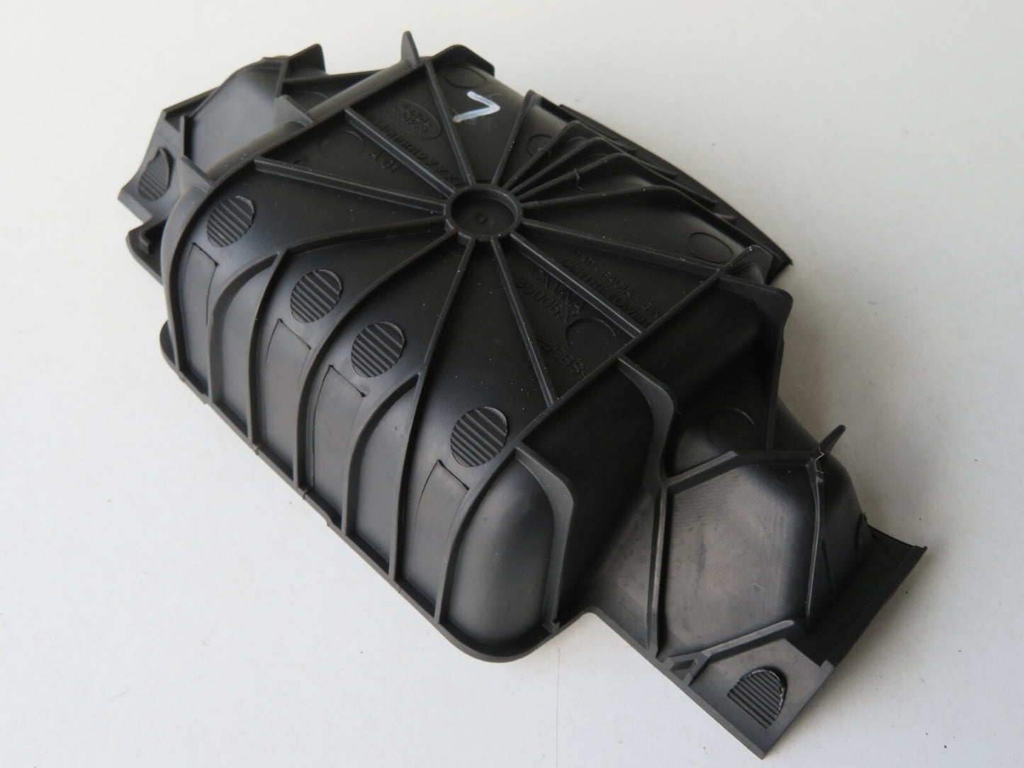 LAND ROVER DISCOVERY 3 CENTRE CONSOLE RUBBER INSERT FAH500012 2005-09 AMS1115-7