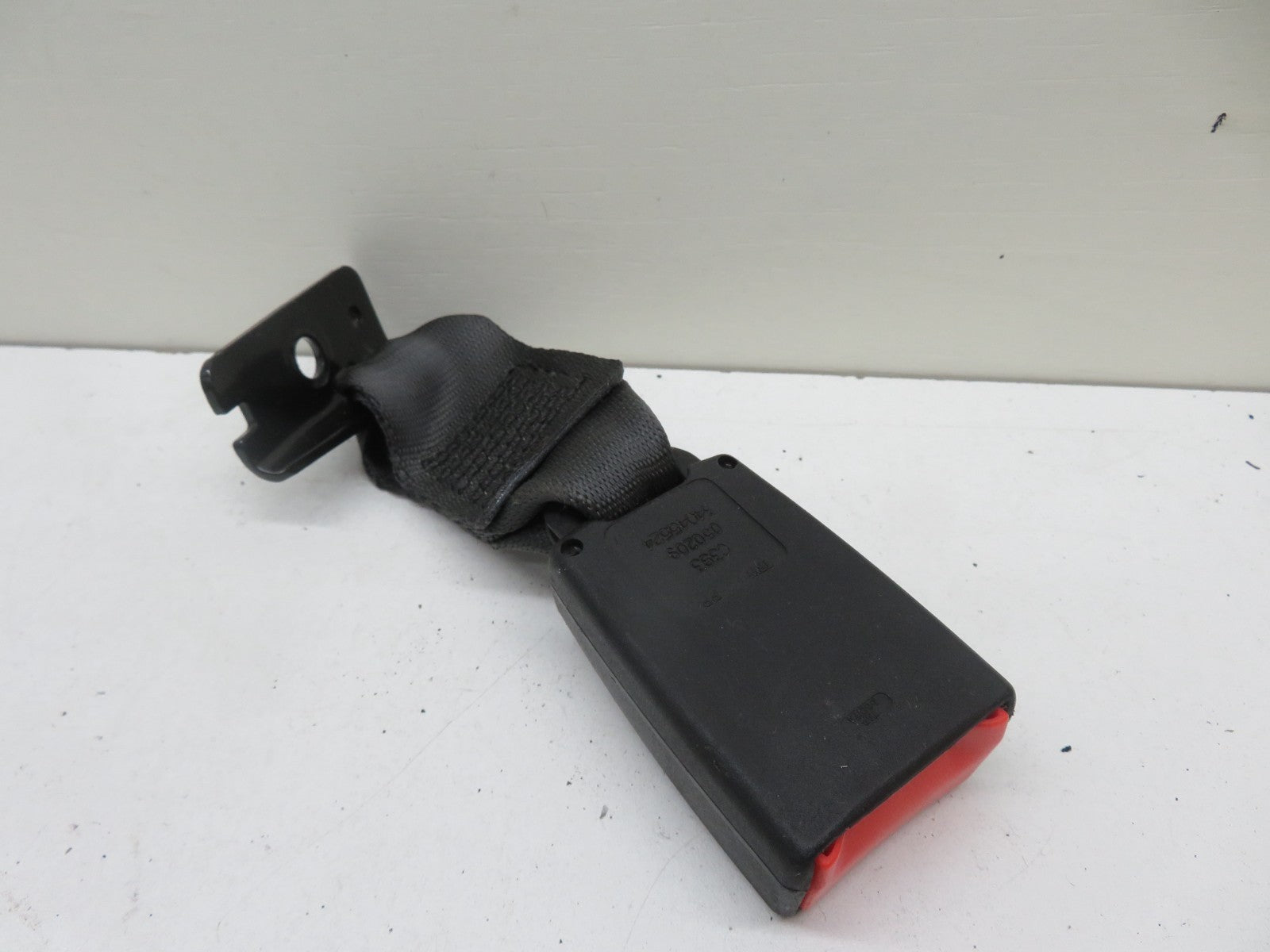 FIAT 500 OS DRIVER REAR SEAT BELT BUCKLE 34045524 2007-2012 1837-13