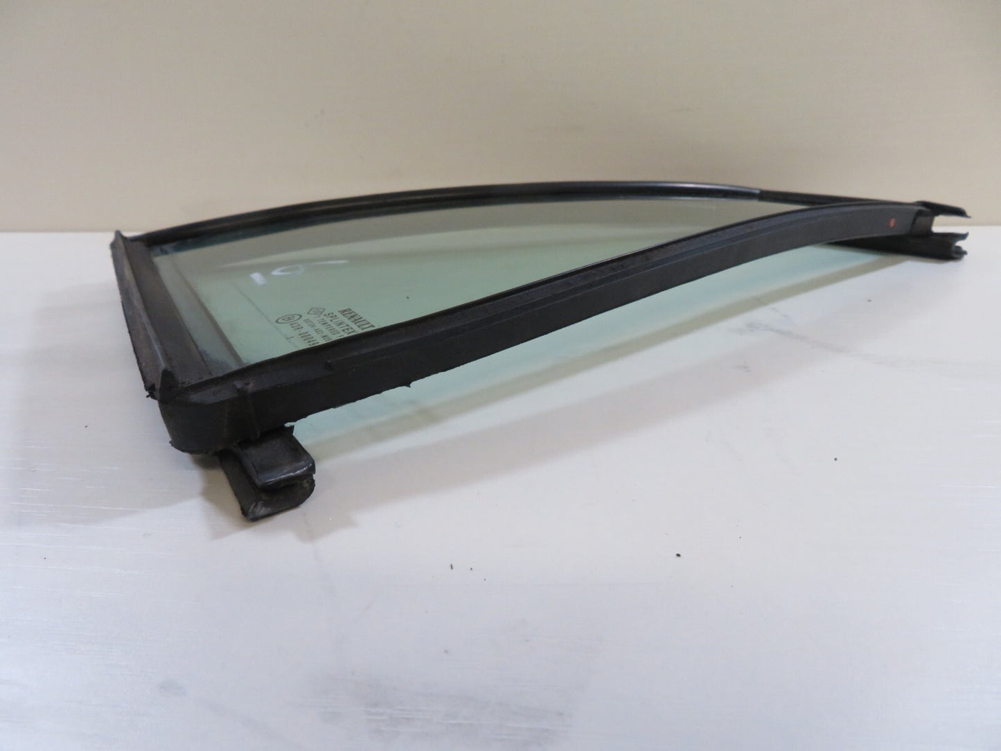 RENAULT LAGUNA OSR DRIVER REAR QUARTER GLASS ESTATE 2001-2007 MIX1632-6