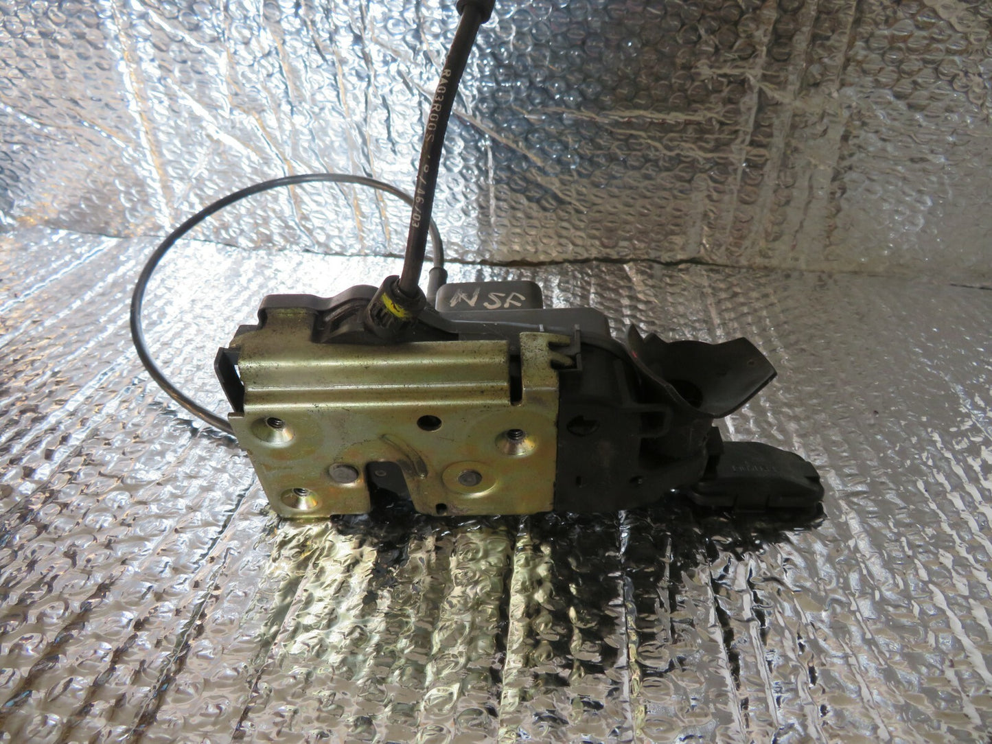 RENAULT SCENIC MK2 NSF DOOR LOCK CATCH 2002-2008 