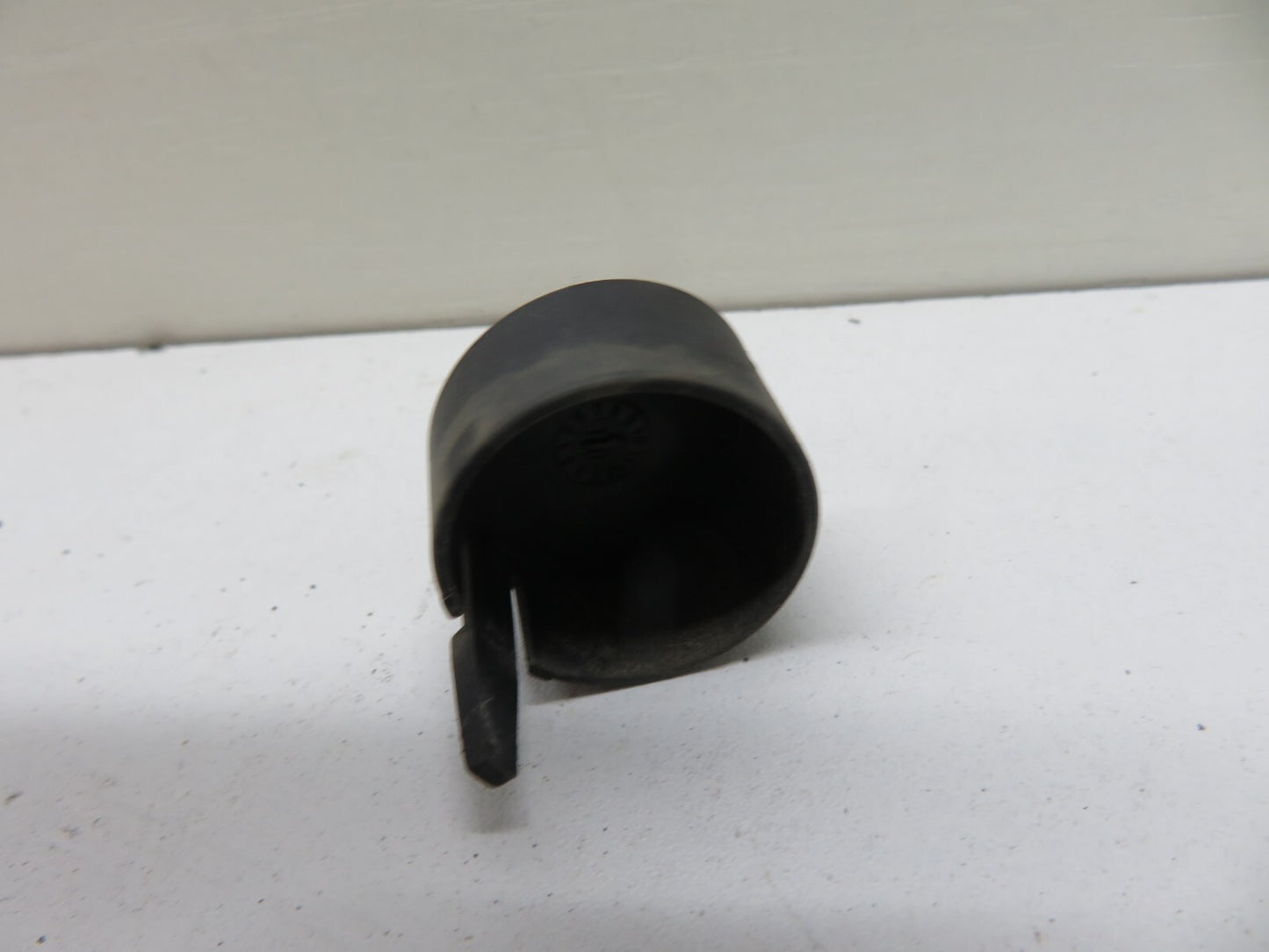 CITROEN BERLINGO MK2 REAR WIPER ARM NUT COVER TRIM 2008-2018 1700-17