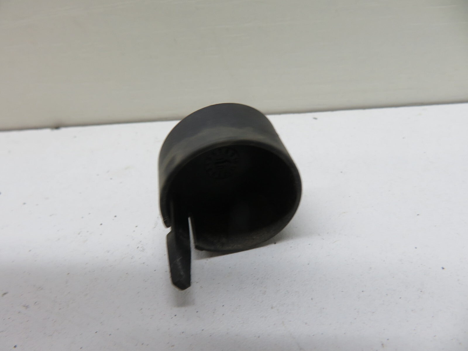 CITROEN BERLINGO MK2 REAR WIPER ARM NUT COVER TRIM 2008-2018 1700-17