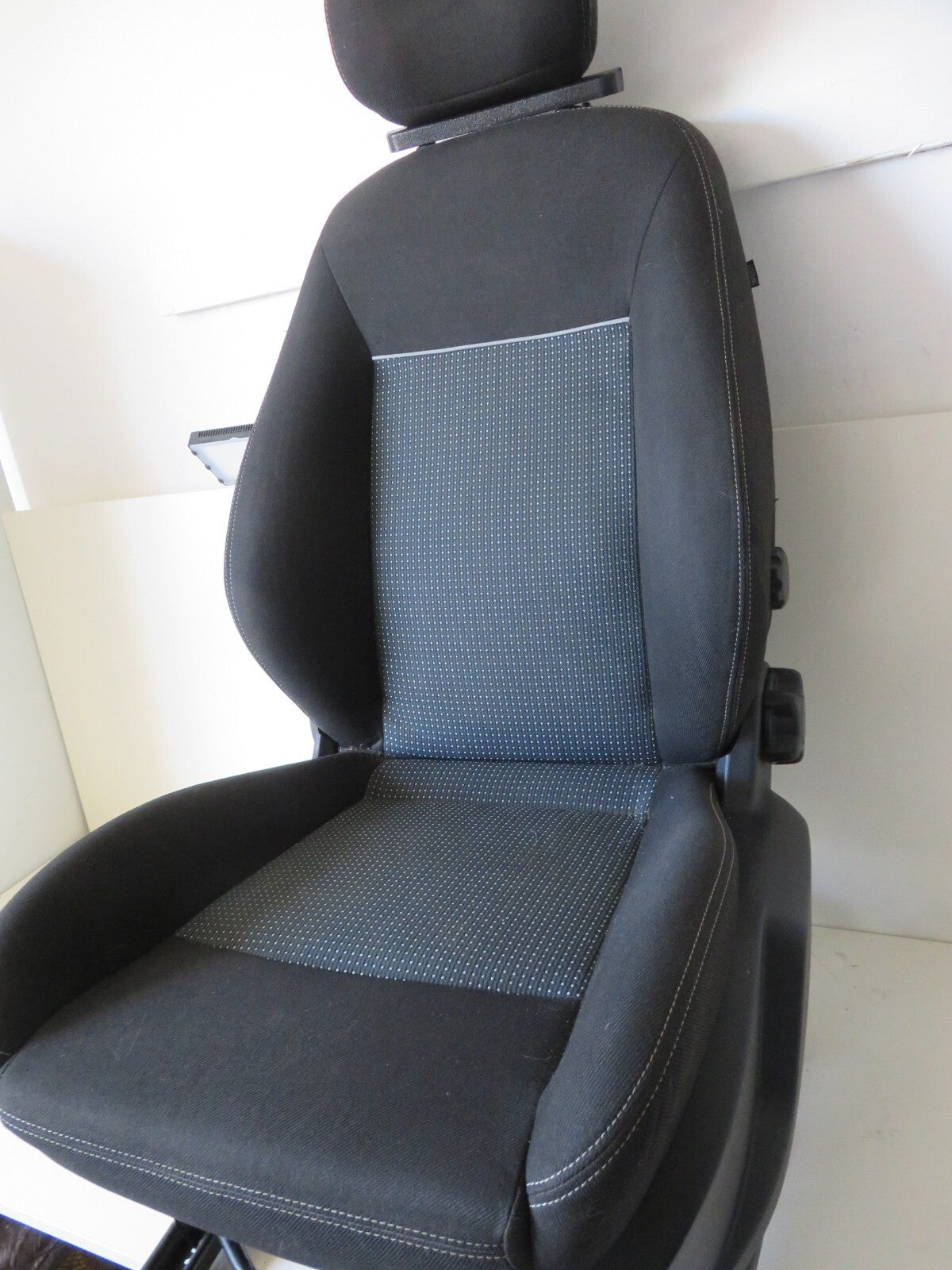 FORD S MAX NSF PASSENGER FRONT CLOTH SEAT 2010-2014