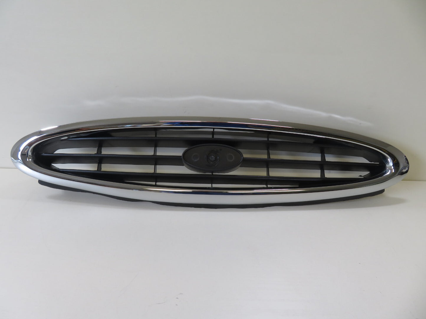 FRONT GRILLE FOR FORD MONDEO MK2 1996-2000 FD1052011