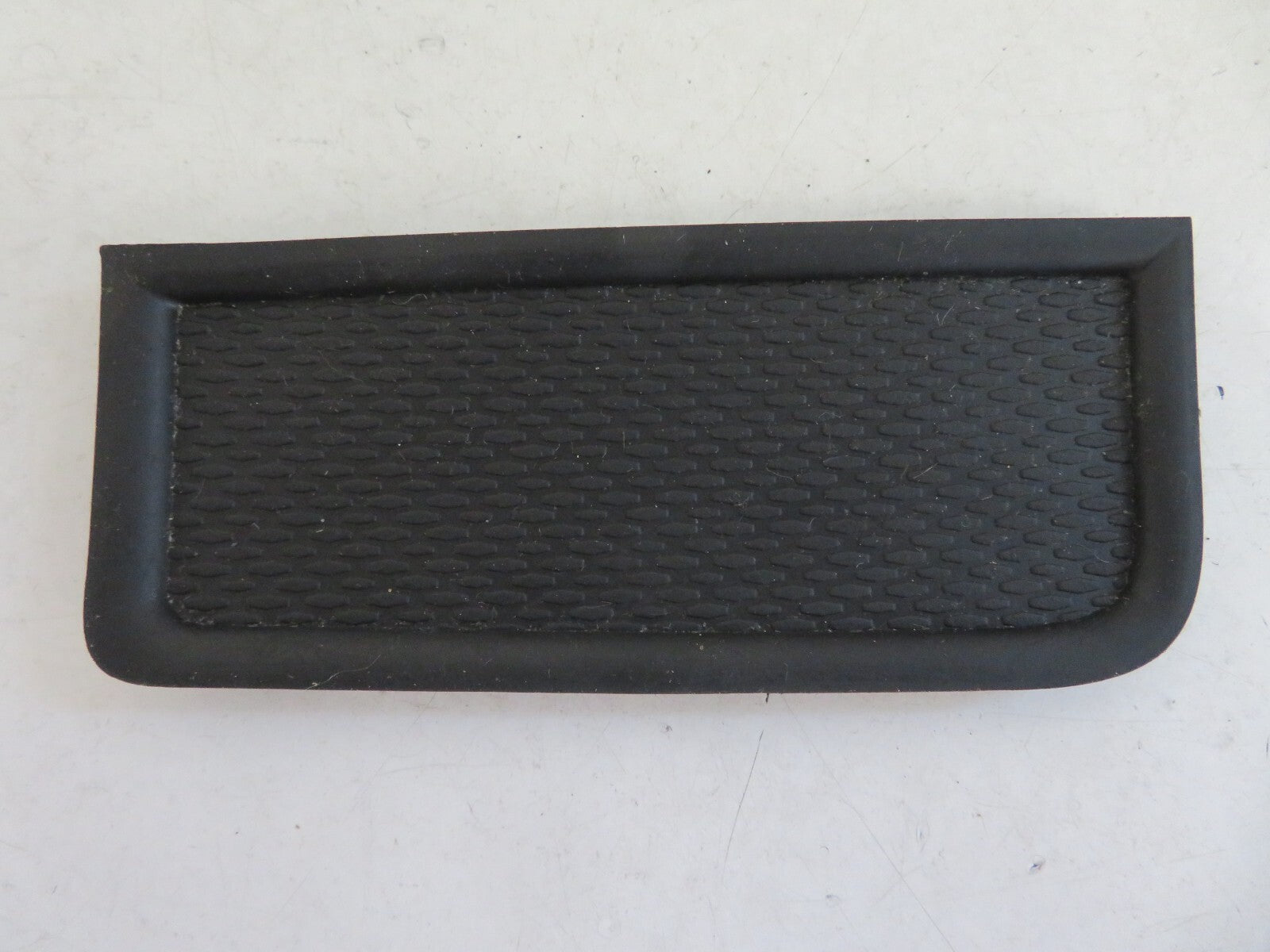 PEUGEOT 4007 NSR DOOR CARD RUBBER INSERT TRIM 2007-2012 A1315-13