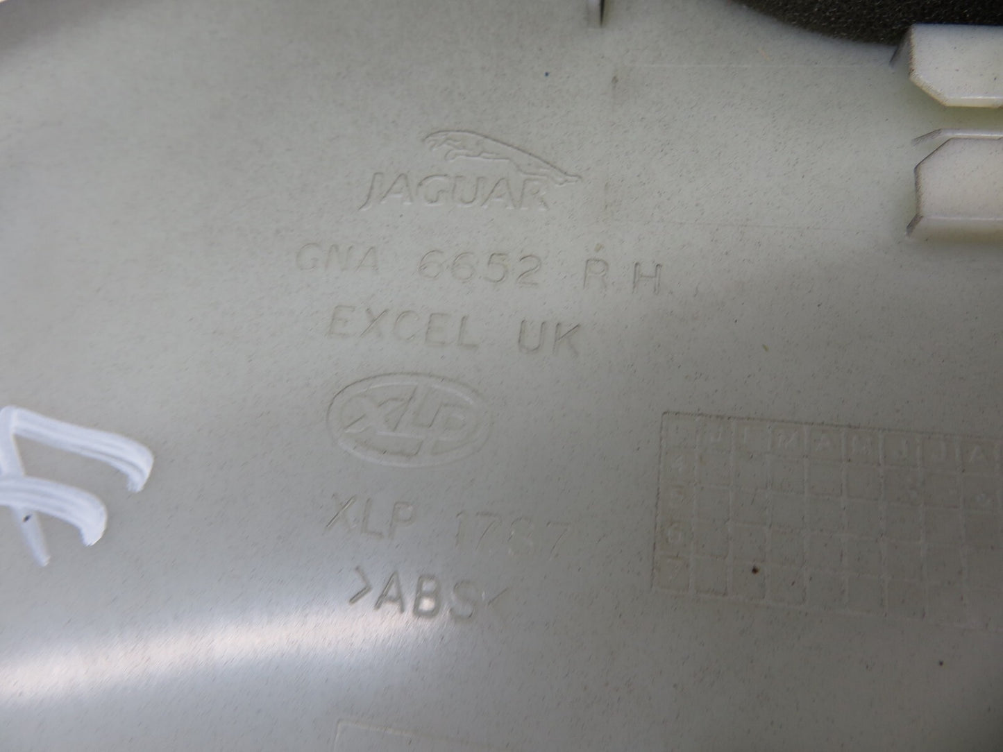 JAGUAR XJR OS DRIVER SIDE DASHBOARD END CAP TRIM 1994-2001 1744-4