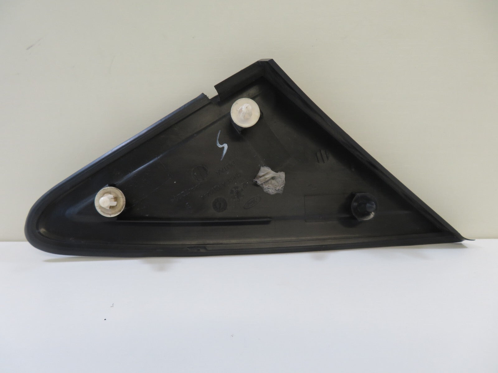 FORD FOCUS MK2 NS EXTERIOR FRONT QUARTER TRIM 4M51-A16004-A 2005-2010 1741-5