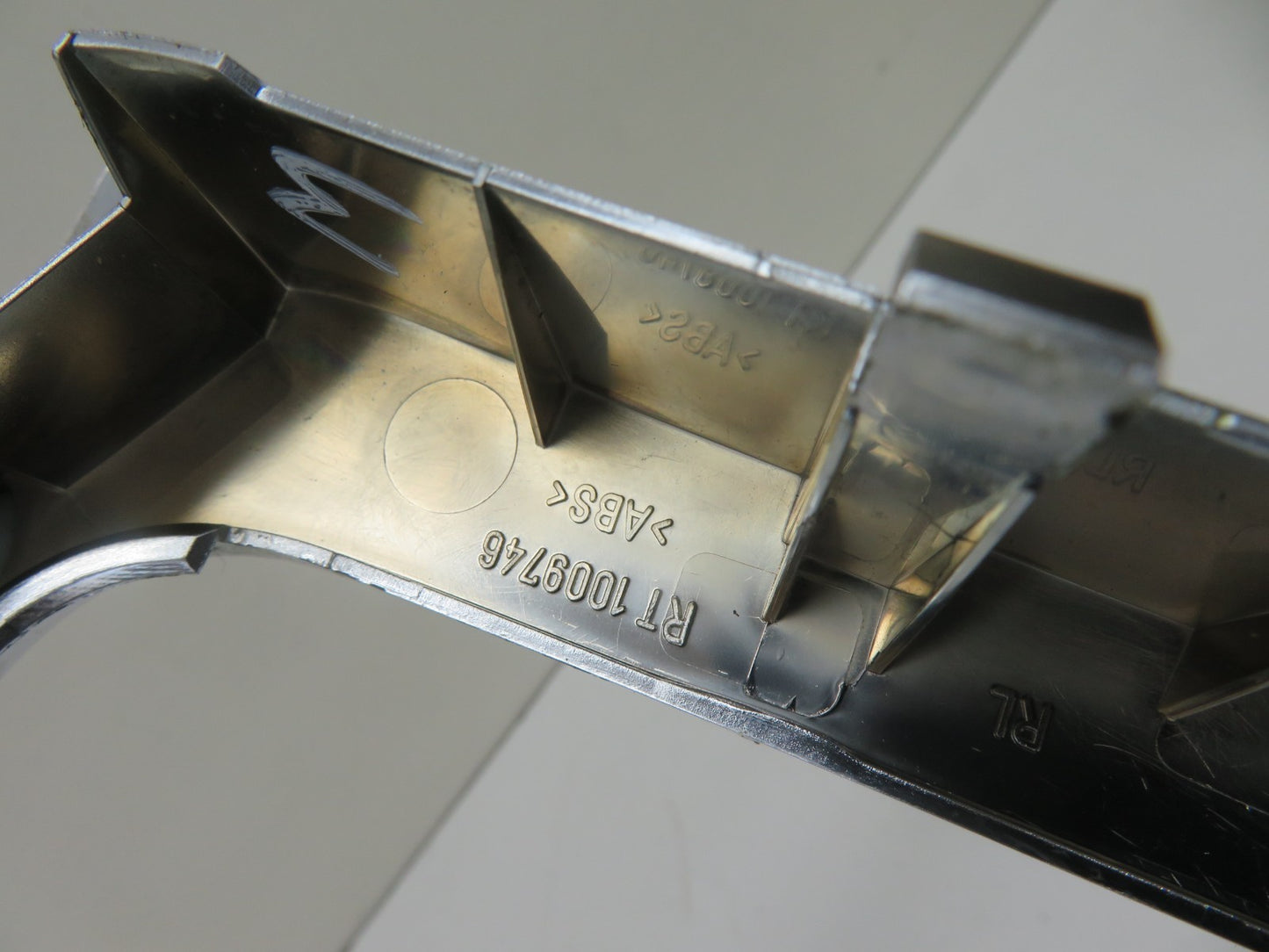 VW GOLF MK6 AUTO GEAR SELECTOR SURROUND TRIM 5K2713203D 2009-2013 1500-3