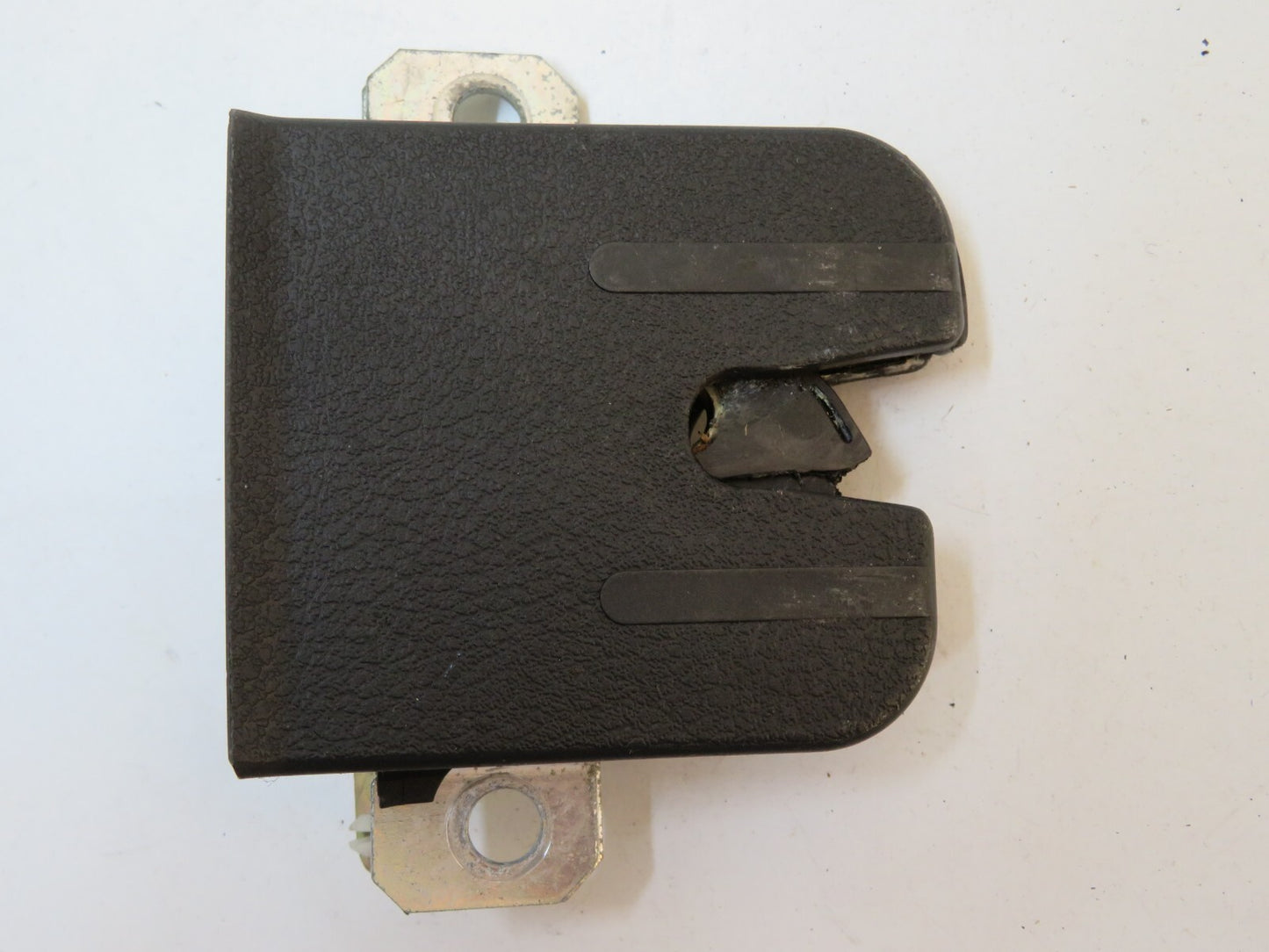 VOLKSWAGEN VW POLO 9N3 REAR TAILGATE BOOT LOCK CATCH 6Q6827505B 2005-2009 B12