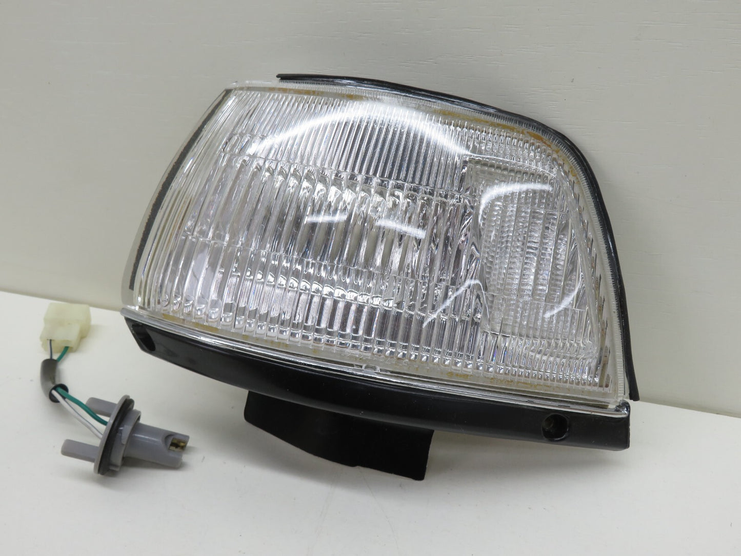 NS PASSENGER FRONT INDICATOR LIGHT FOR TOYOTA CAMRY 1986-1992 212-1584-A