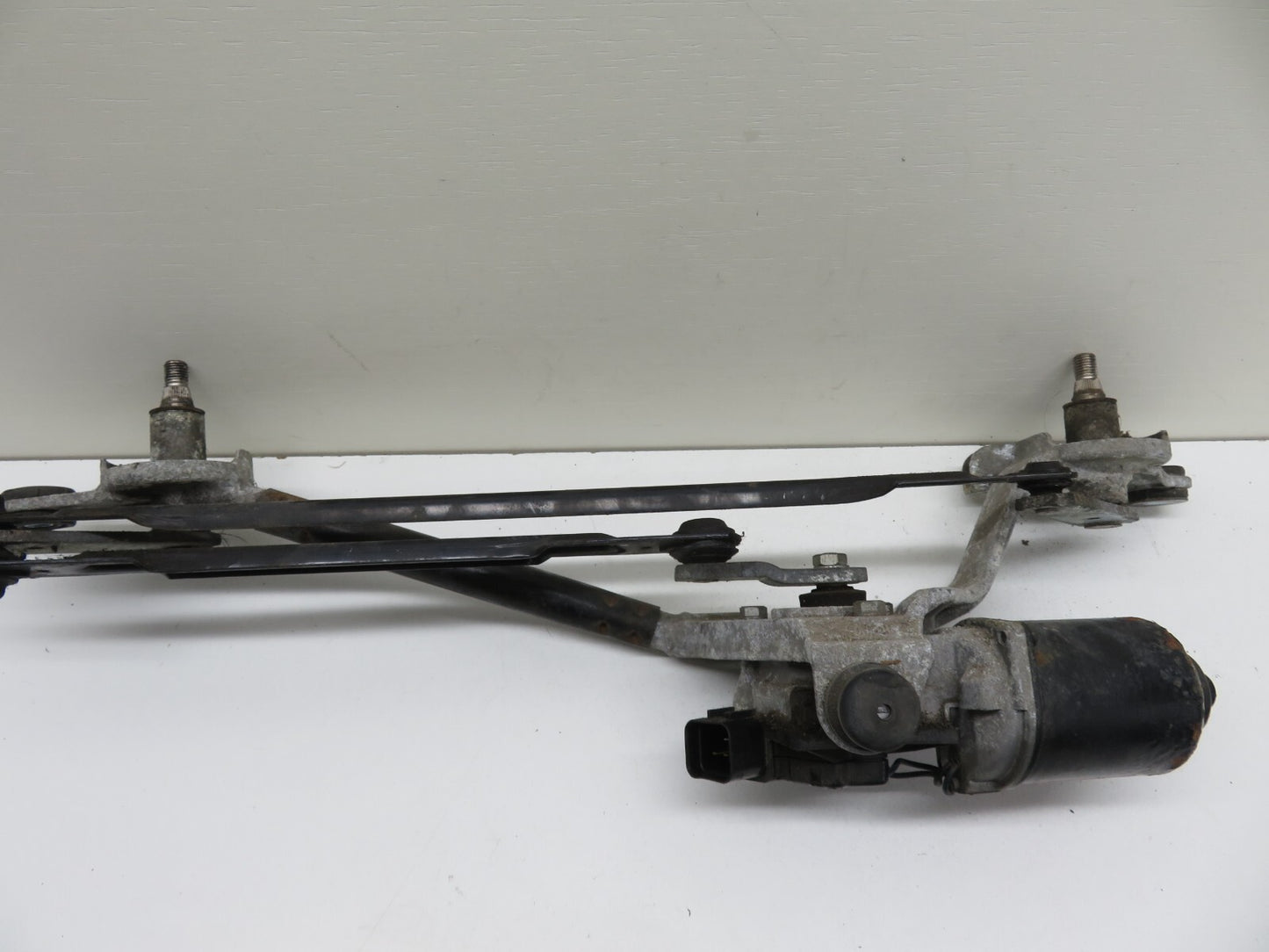 HYUNDAI I40 FRONT WIPER MOTOR LINKAGE 98100-3Z900 2011-2015 A583-2