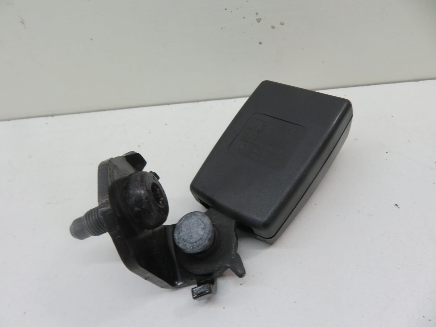 VAUXHALL CORSA D REAR CENTER SEAT BELT BUCKLE 2006-2011 1700-14