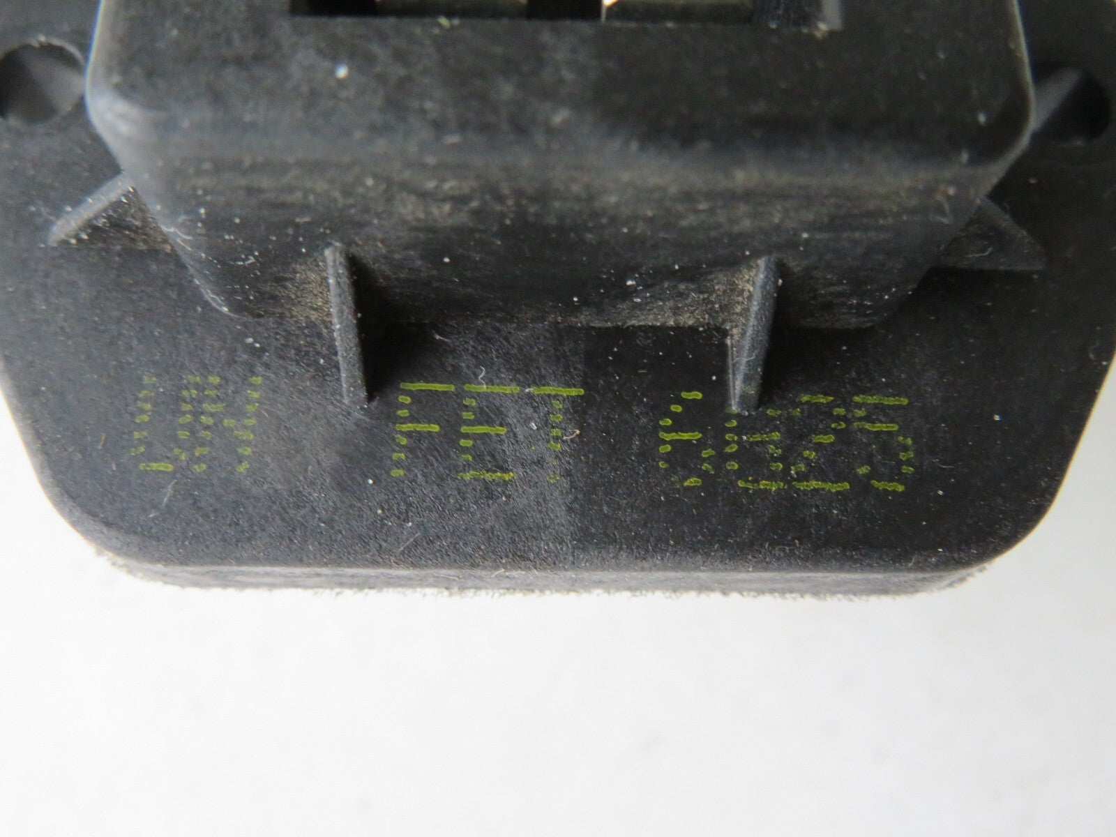 KIA CARENS HEATER BLOWER MOTOR RESISTOR 2006-2012 A1408-8