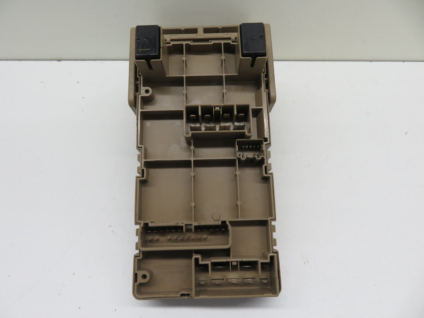 SUBARU FORESTER 2.0 DIESEL RELAY FUSE BOX 82201FG000 2008-2013 A601-3