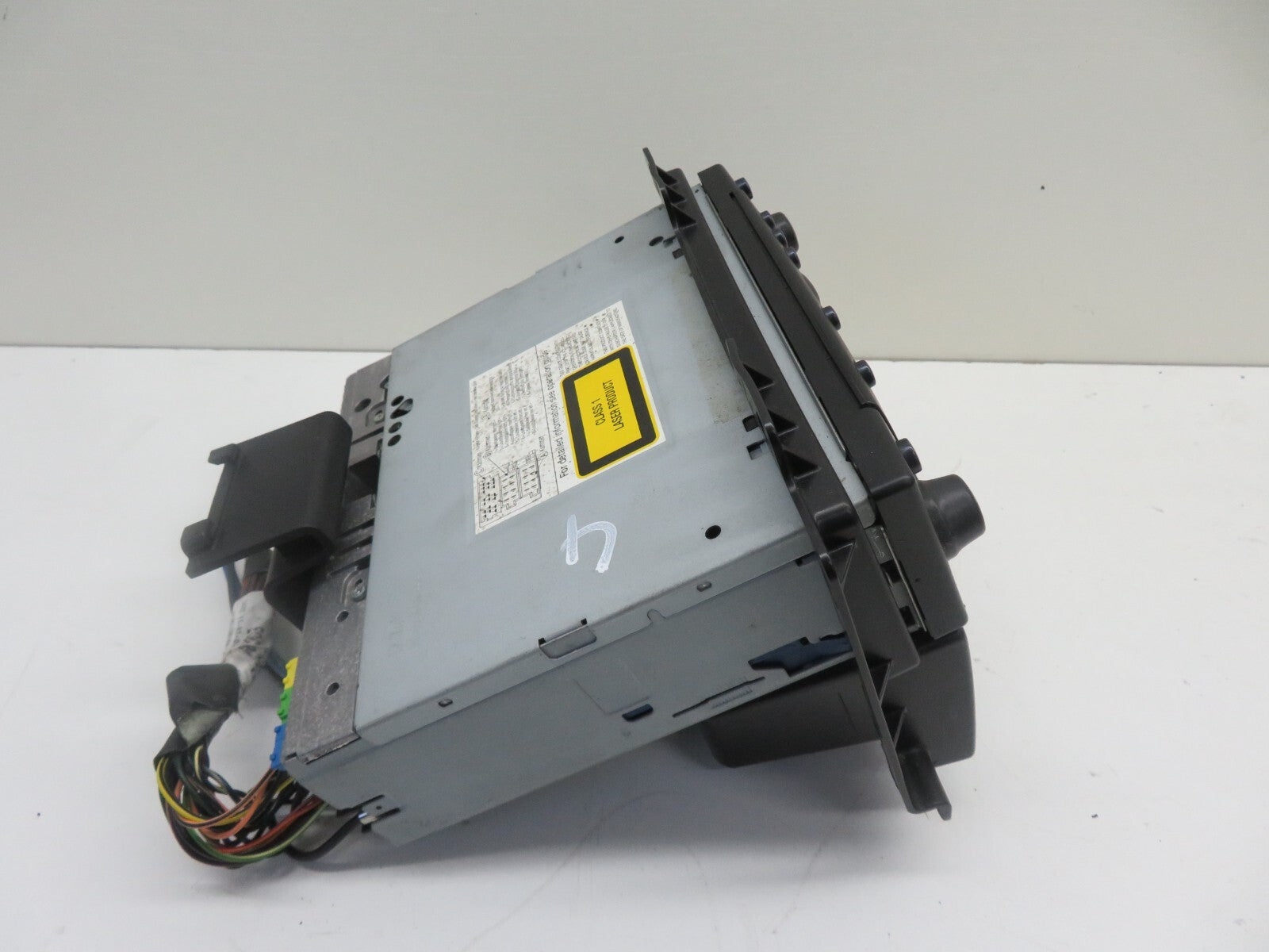 LAND ROVER FREELANDER 1 RADIO CD HEAD UNIT NAVIGATION XQD000230 1997-2006 1730-4