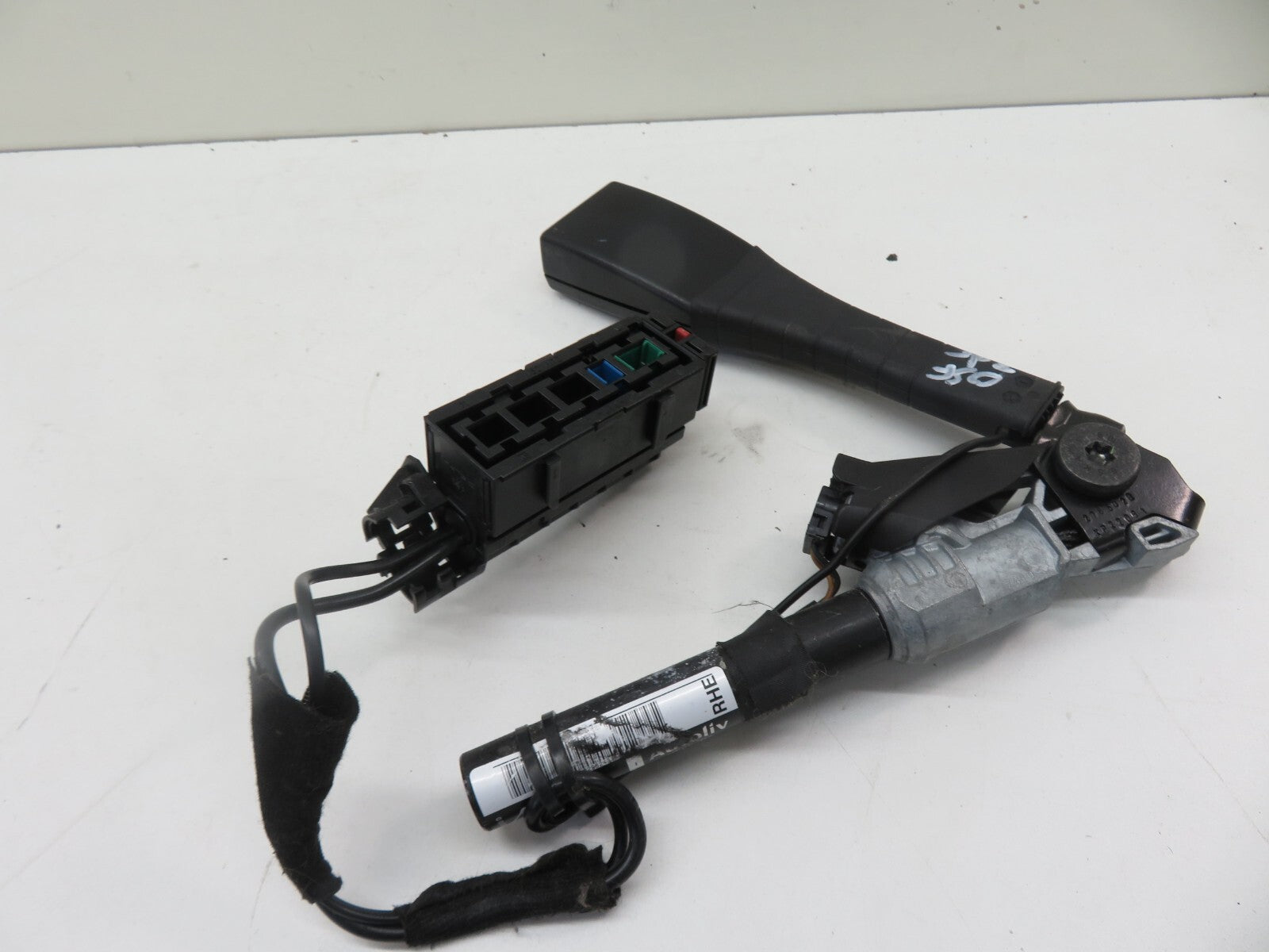 VAUXHALL CORSA D OSF DRIVER FRONT SEAT BELT TENSIONER 13225287 2006-2011 1700-9