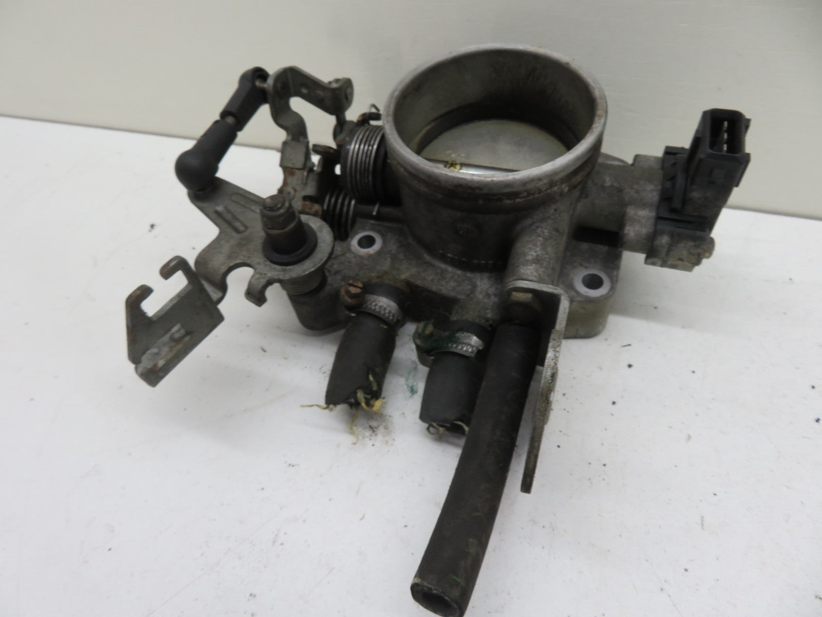 BMW E36 320I THROTTLE BODY 1748094 1990-1999