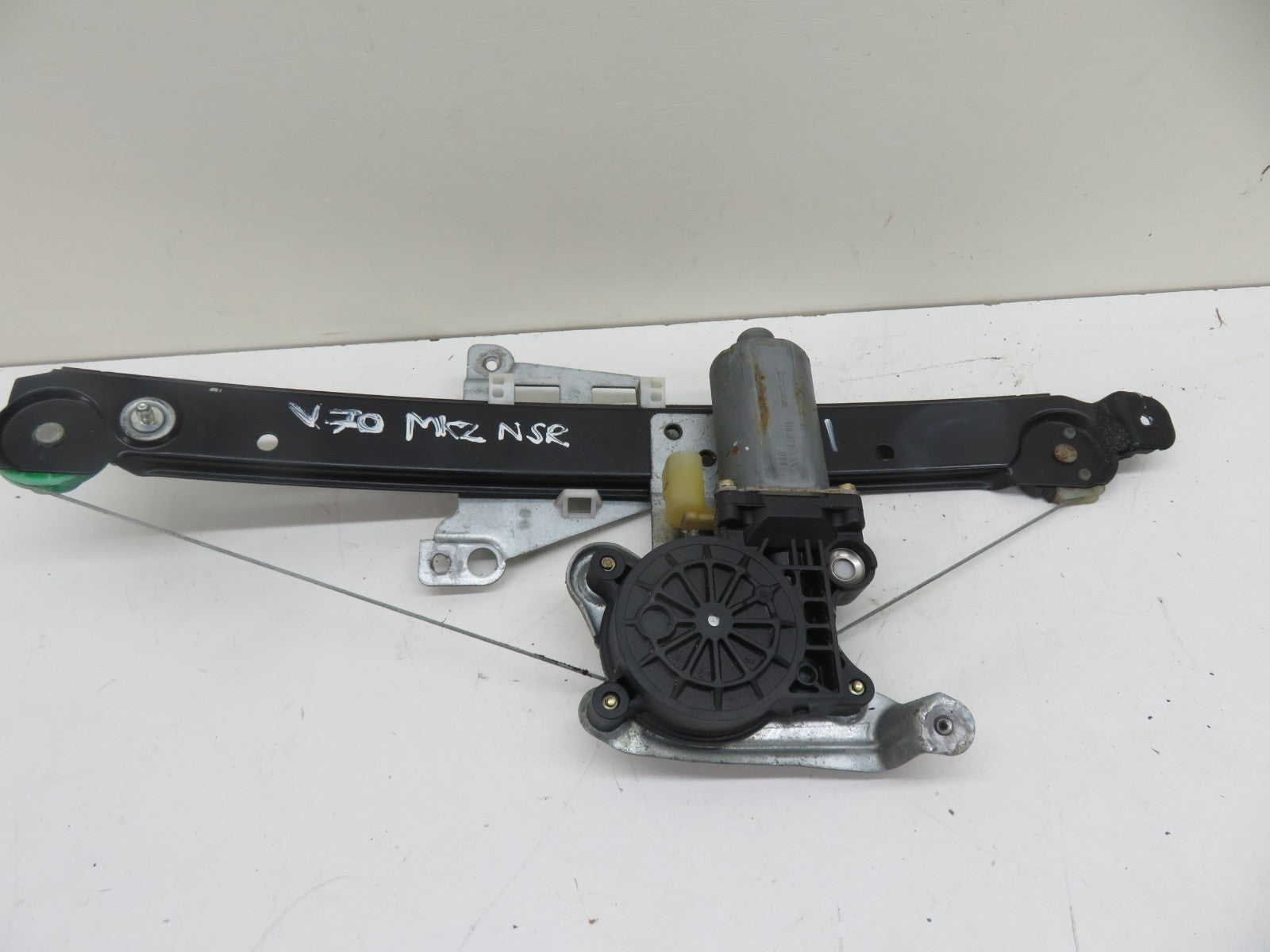 VOLVO V70 MK2 NSR WINDOW REGULATOR MOTOR LEFT REAR 2000-2007 1241-1