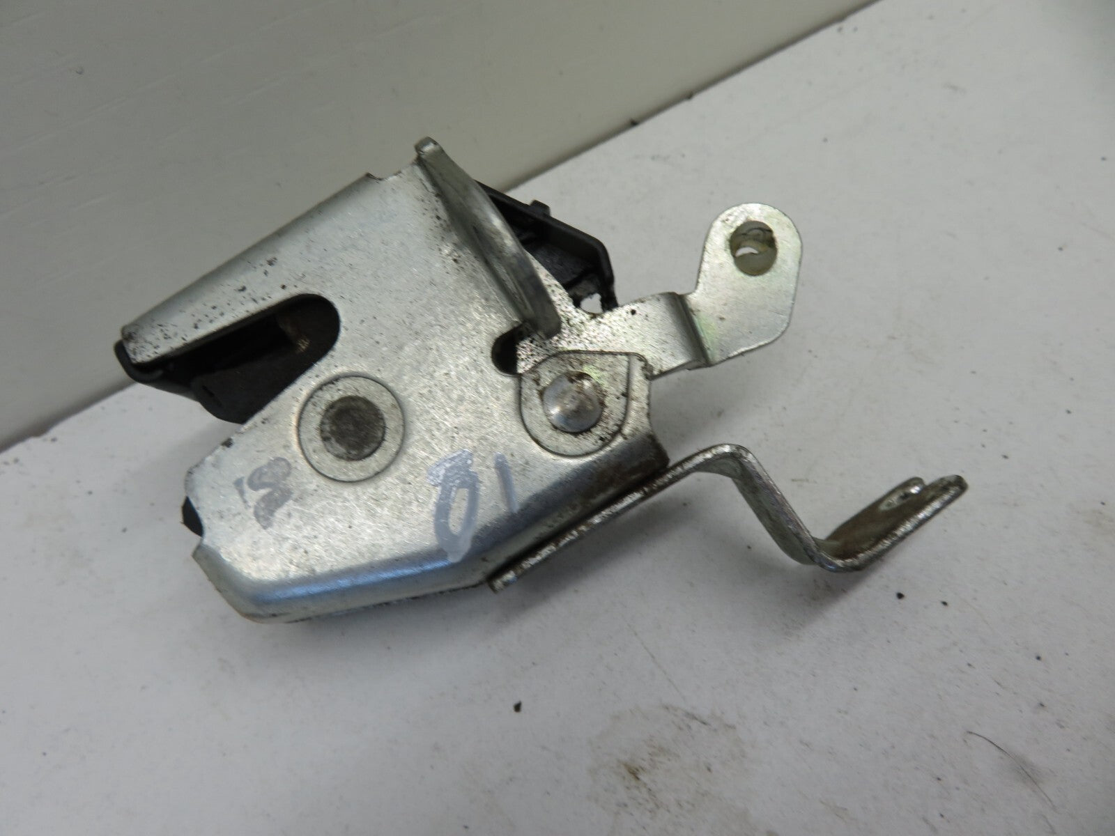 PEUGEOT BIPPER NSR REAR LOCK CATCH 2008-2015 1721-18