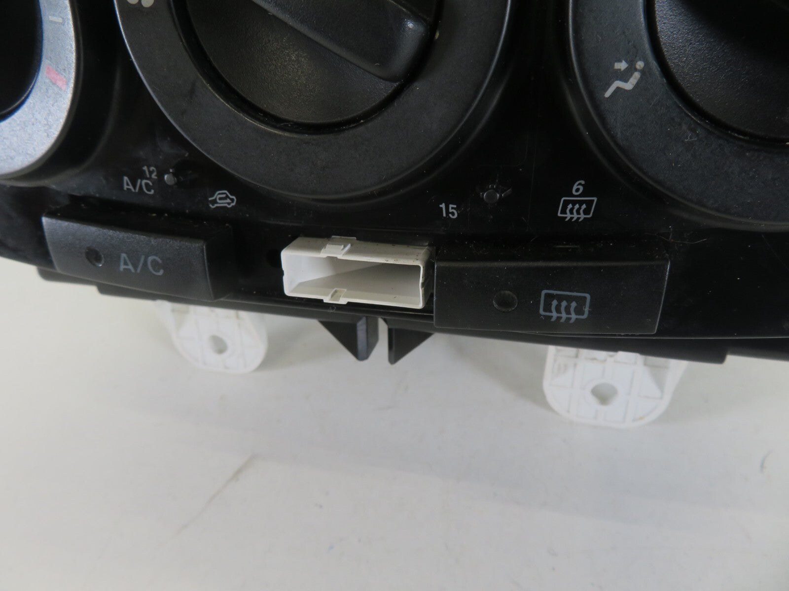 MAZDA 5 MPV HEATER CLIMATE CONTROLS 2005-2010 A1320-8