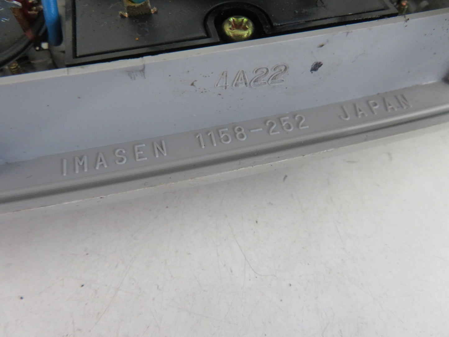 MAZDA MPV INTERIOR ROOF LIGHT LC7169970 2000-2005 A1222-11