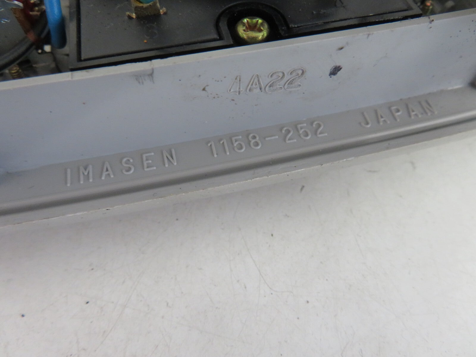 MAZDA MPV INTERIOR ROOF LIGHT LC7169970 2000-2005 A1222-11