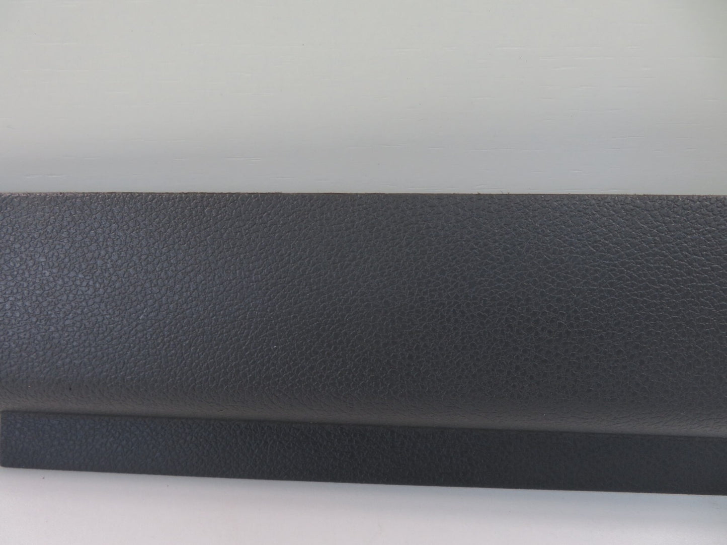 FORD C-MAX NSF LOWER DASH TRIM 2006-2010 1551-8