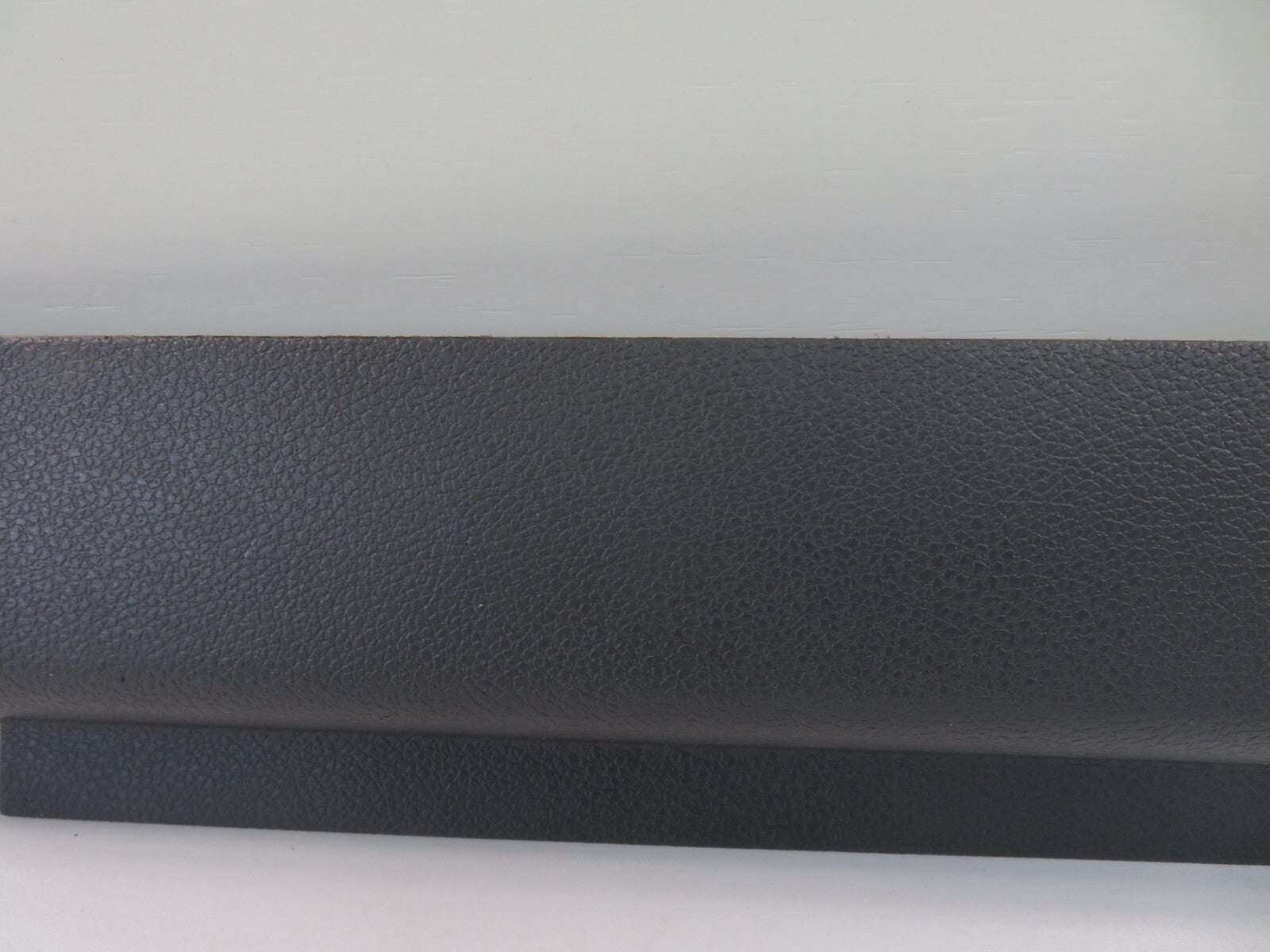 FORD C-MAX NSF LOWER DASH TRIM 2006-2010 1551-8