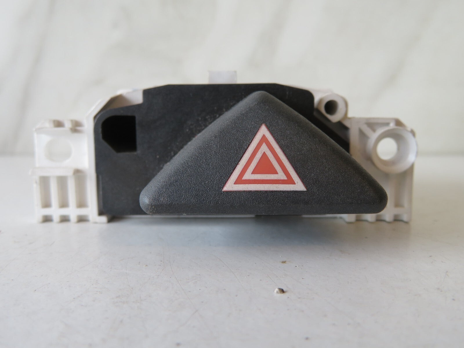 FORD FOCUS MK1 HAZARD SWITCH 2M5T-13A350-AA 1998-2004 AMS1416-2