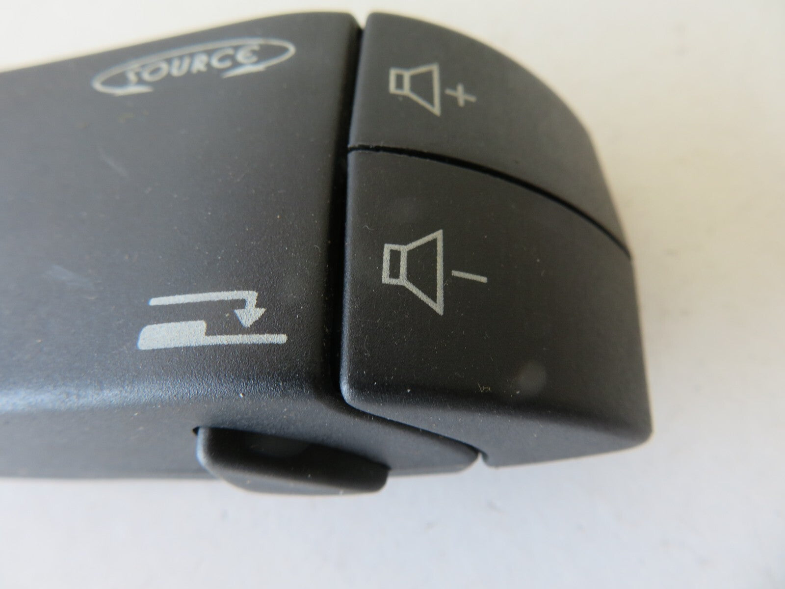 RENAULT LAGUNA MK2 STEERING VOLUME CONTROLS 34442201ad 2000-2007 AMS1132