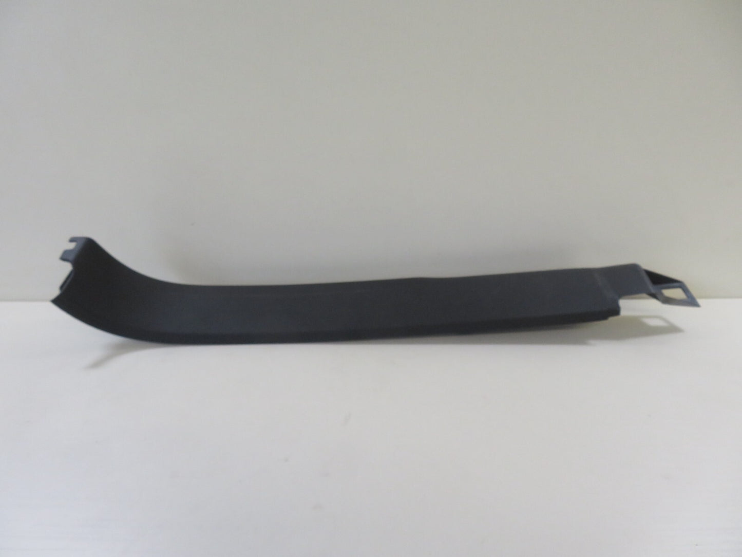 VW TOURAN OSR DRIVER REAR DOOR SILL TRIM 1T0853372B 2003-2009 1711-2