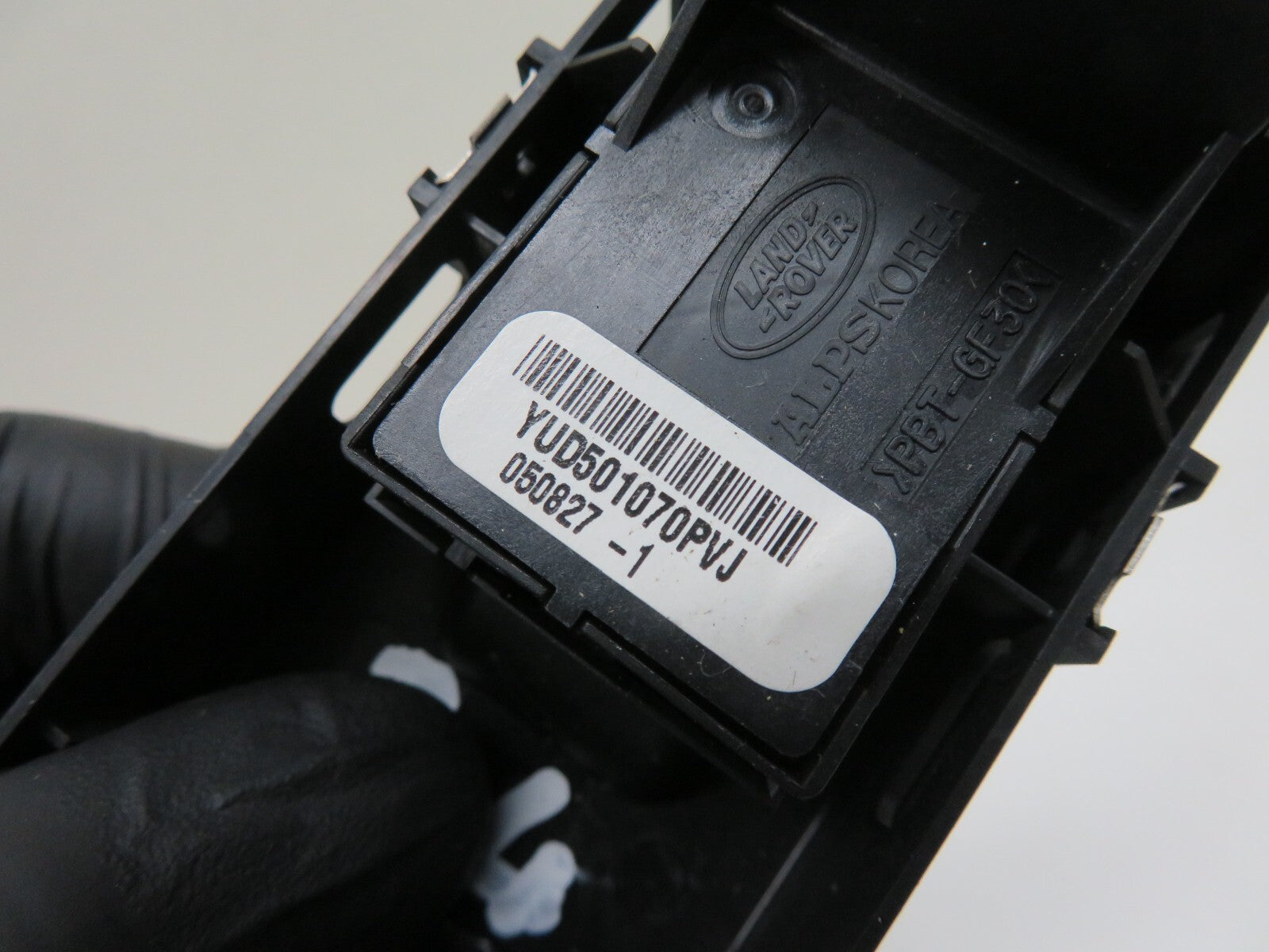 RANGE ROVER SPORT L320 REAR WINDOW SWITCH YUD501070 2005-2009 1235-24