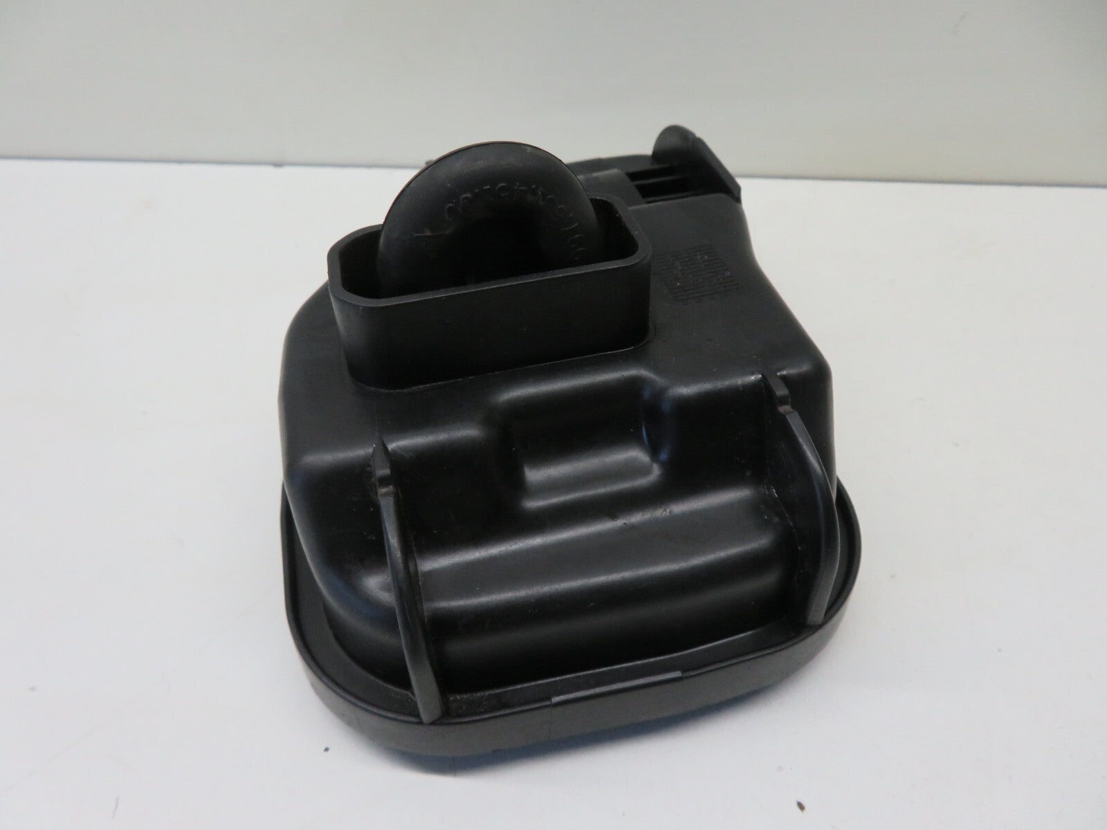 PORSCHE CAYENNE 955 NS PASSENGER HEADLIGHT BULB COVER TRIM  2003-2006 1804-4