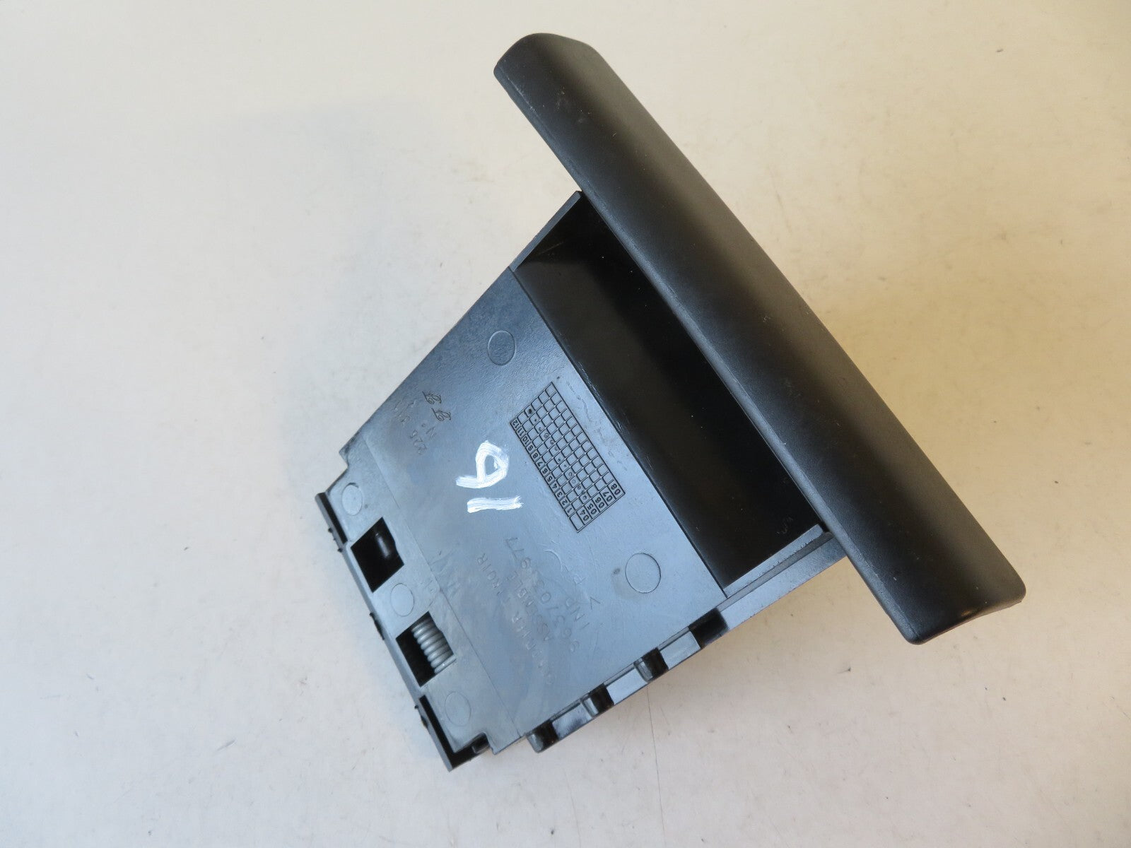 PEUGEOT 307CC ASHTRAY 9637031977 2003-2007 AMS1016-16