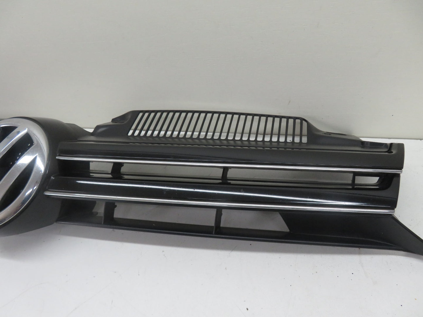VOLKSWAGEN VW GOLF MK6 FRONT BUMPR GRILL BLACK 2009-2013